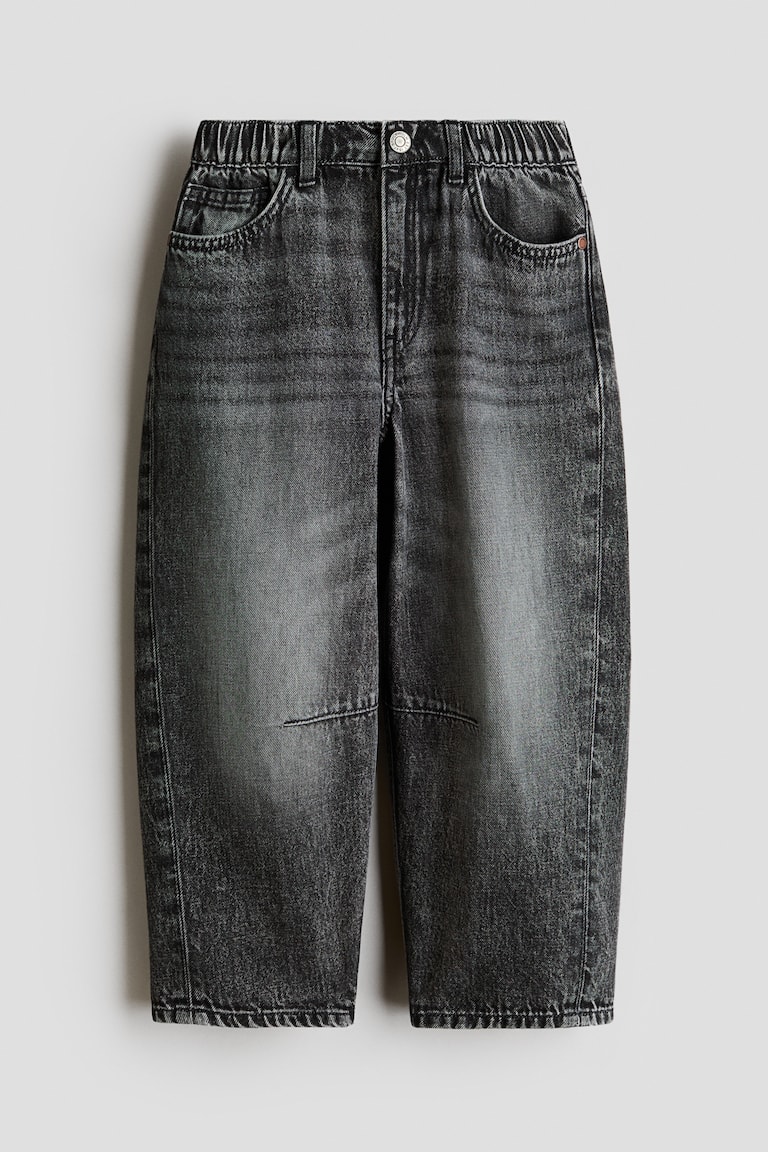 Loose Fit Barrel Jeans