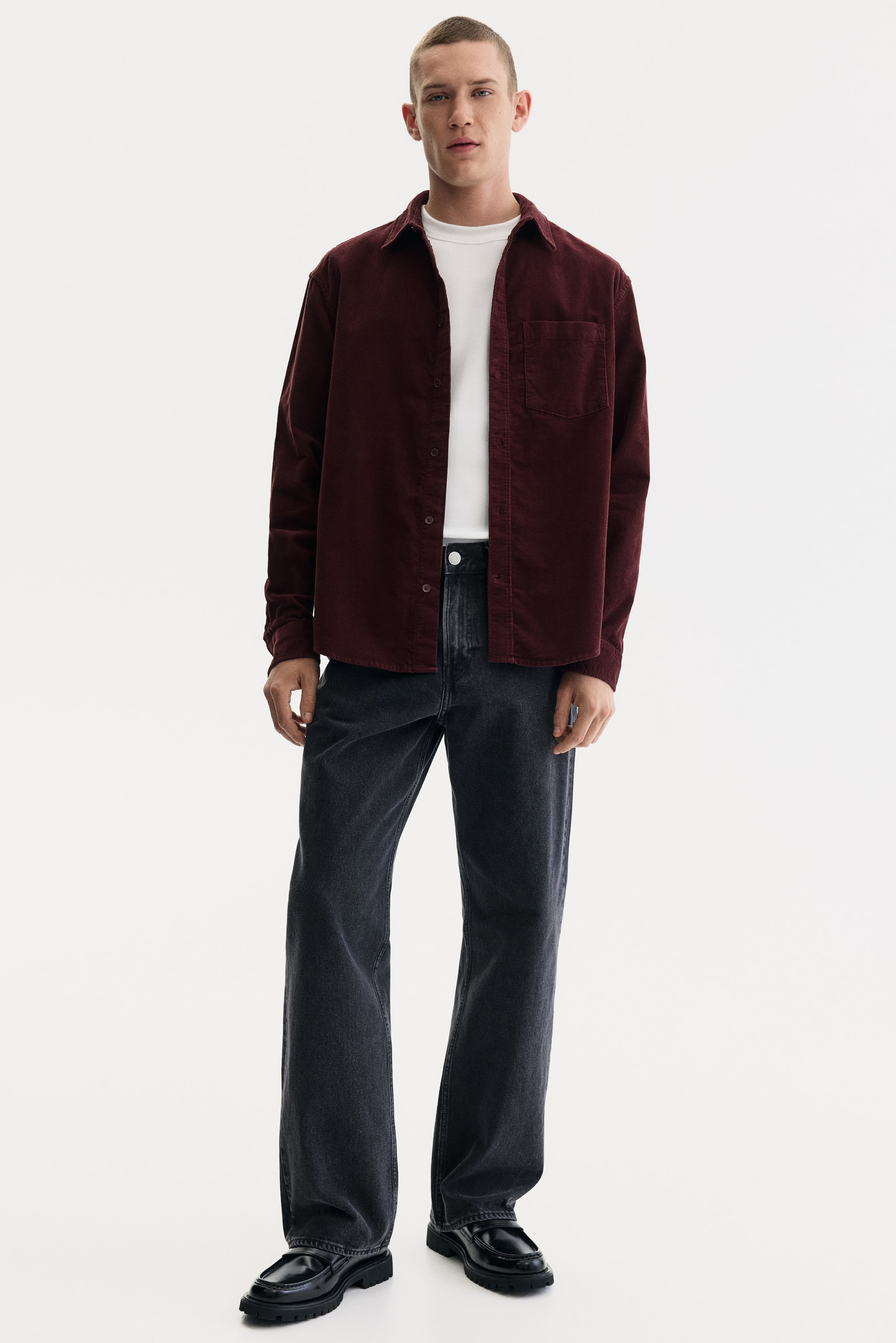 View larger image: Regular Fit Corduroy shirt - Burgundy - Men | H&M IN 3