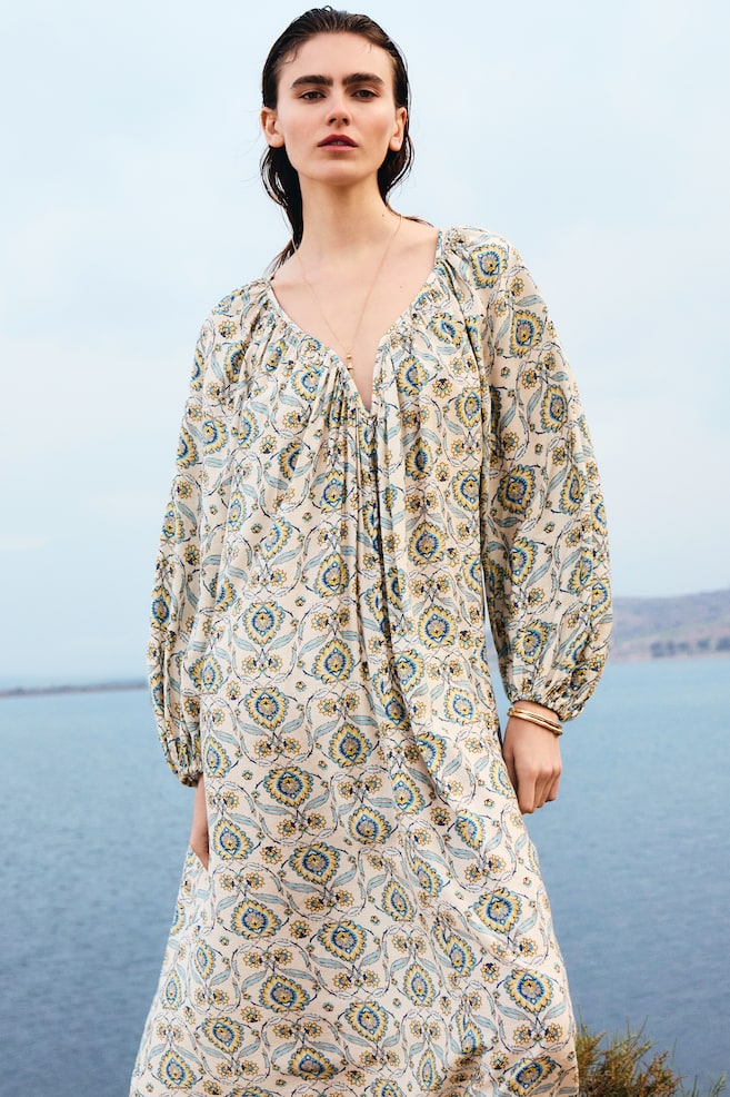 Oversized Tunic Dress - Light beige/patterned/Dark brown/Black/floral - 2