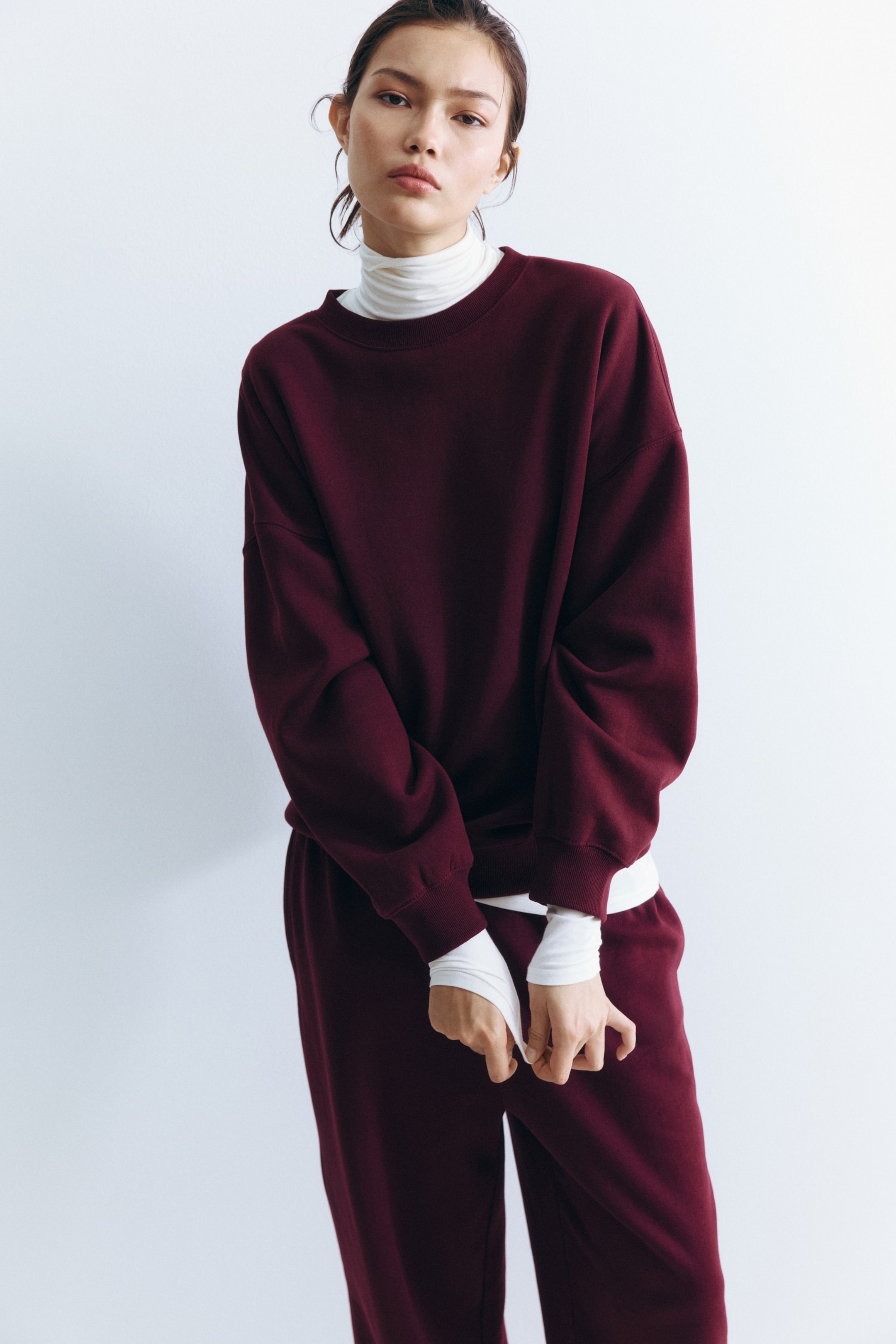 View larger image: Oversized sweatshirt - Burgundy - Ladies | H&M 1