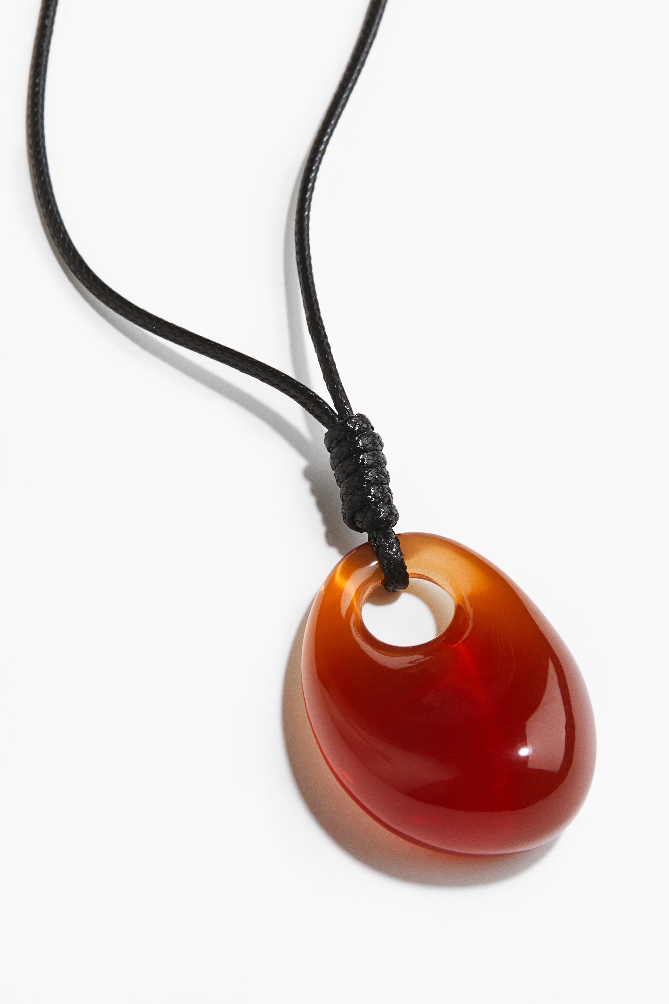 Pendant cord necklace