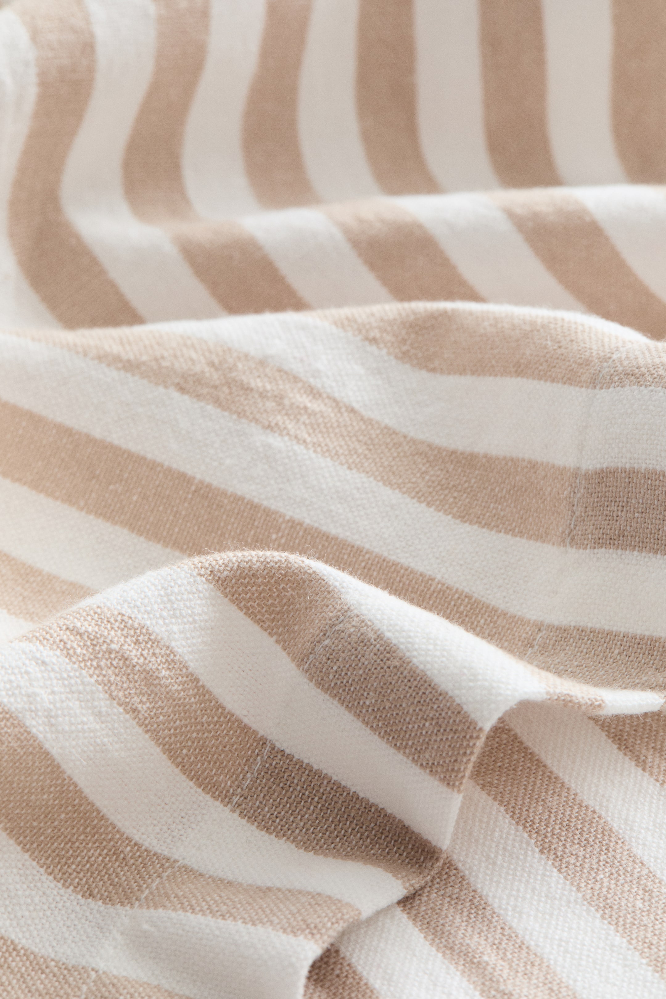 Grotere afbeelding bekijken: Tafelkleed van linnenmix - Beige/gestreept - HOME | H&M BE 4
