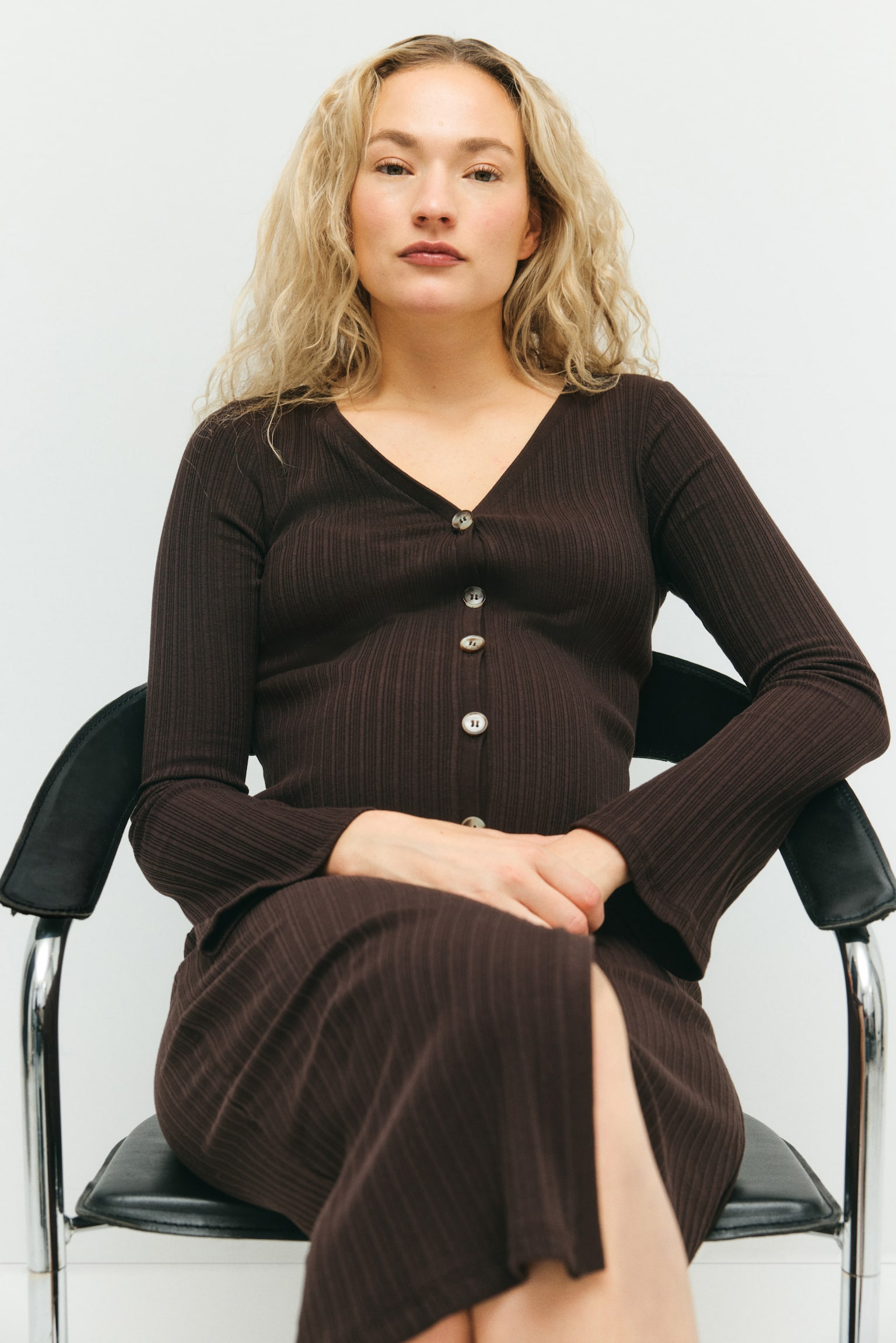 MAMA Button-front rib-knit dress - Dark brown - 4