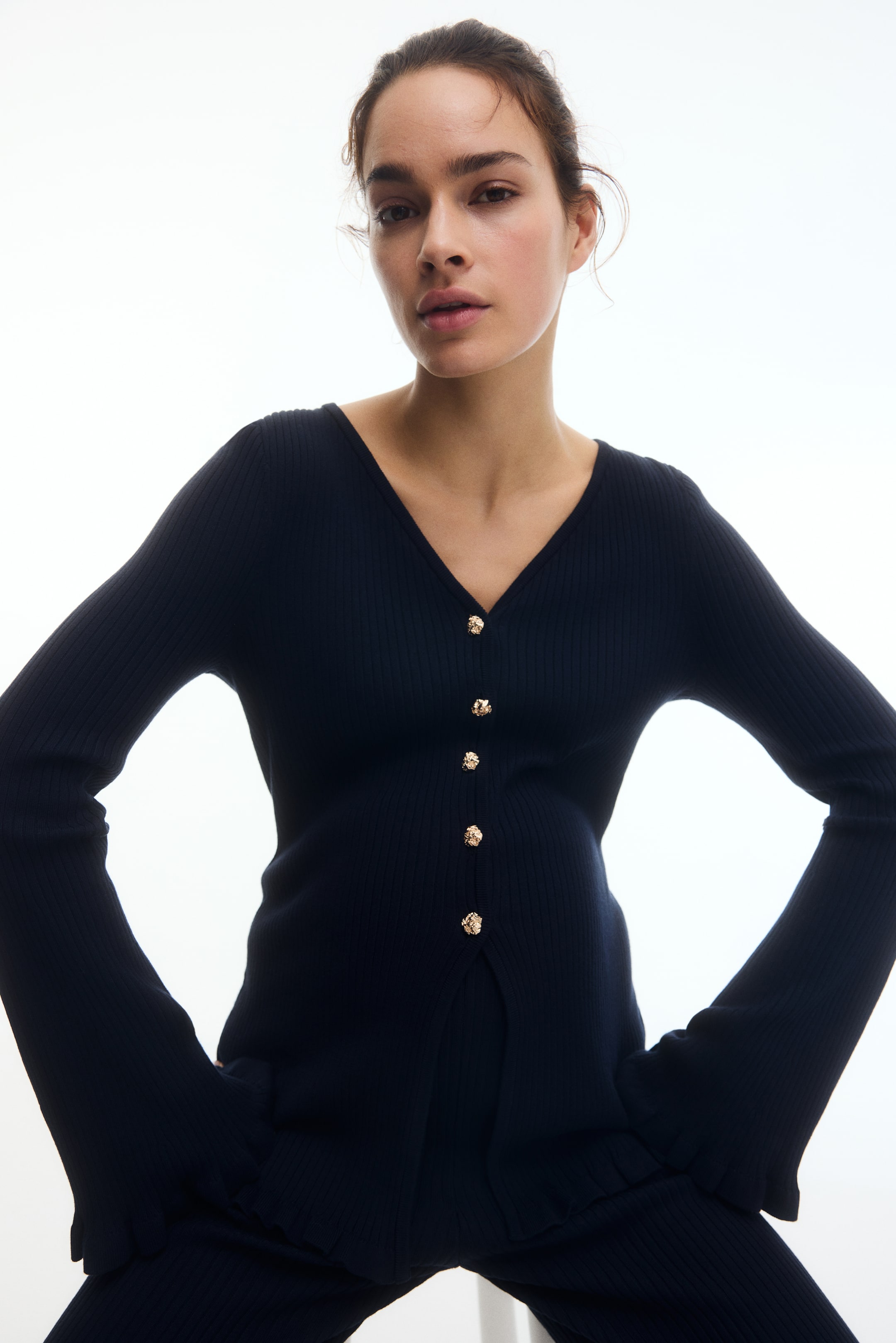 Büyük resmi görüntüle: MAMA Lastik Örgülü Hırka - Lacivert - KADIN | H&M TR 1