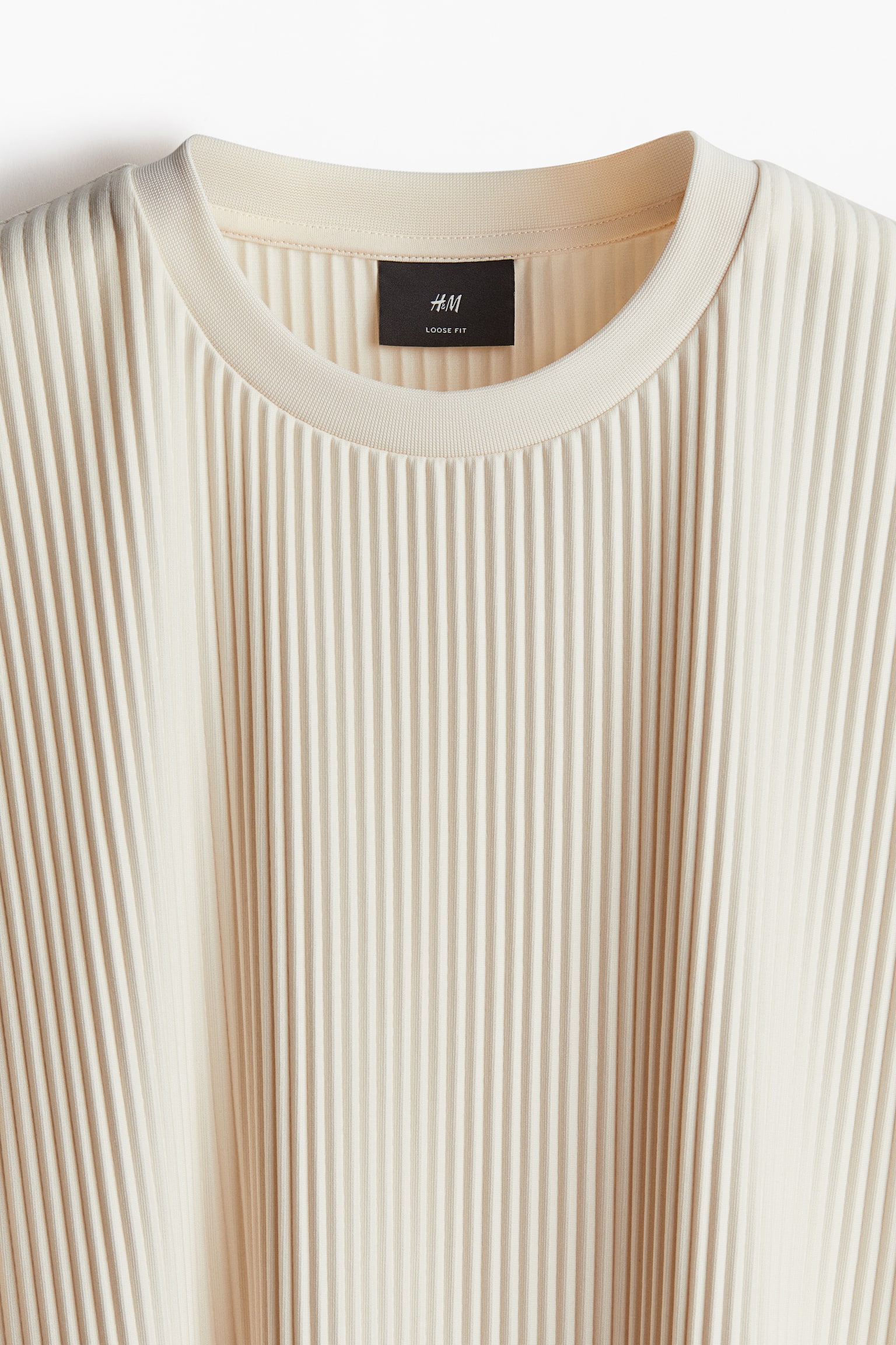 Loose Fit Pleated T-shirt - Light beige/Black - 3