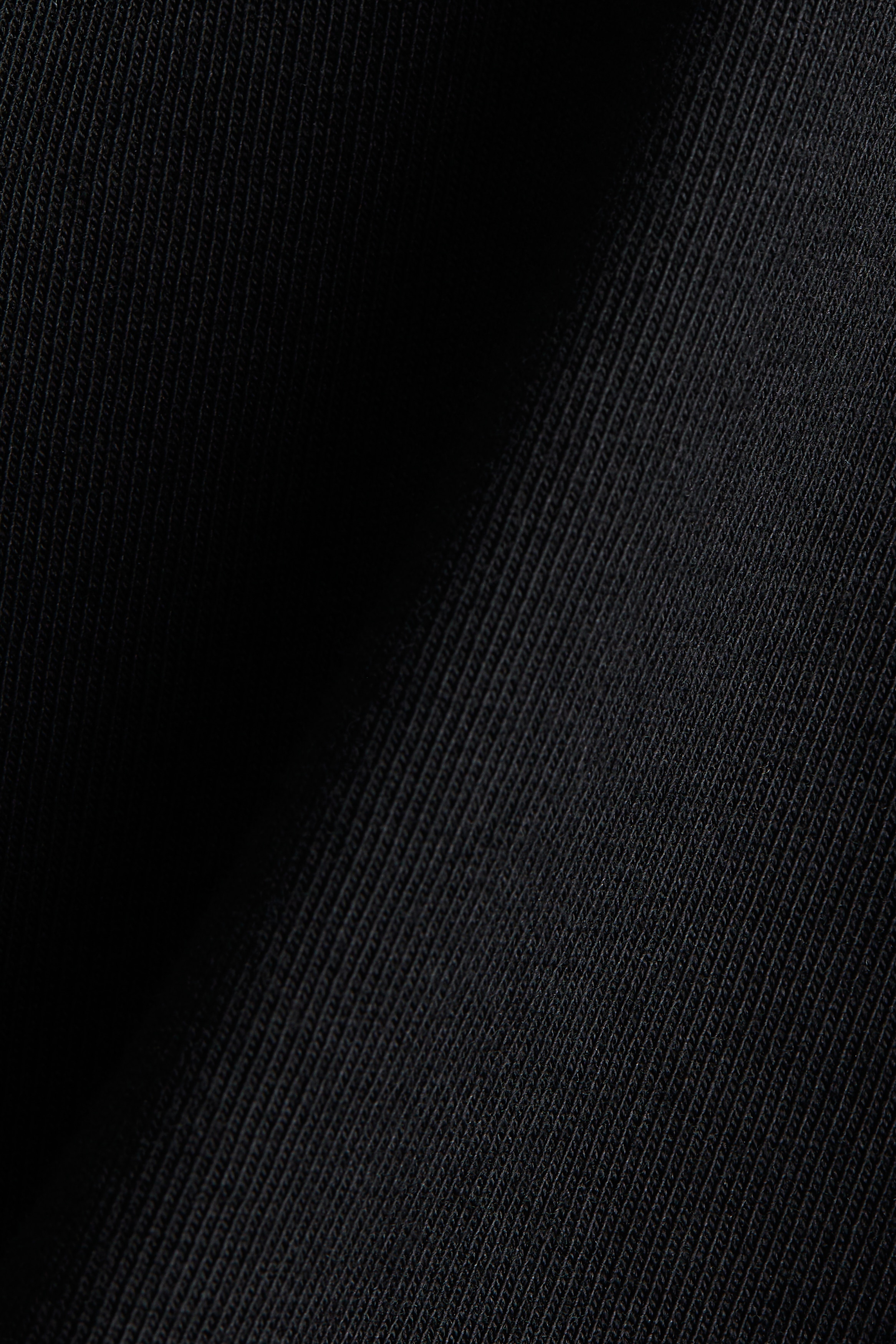 Long-sleeved cotton top
