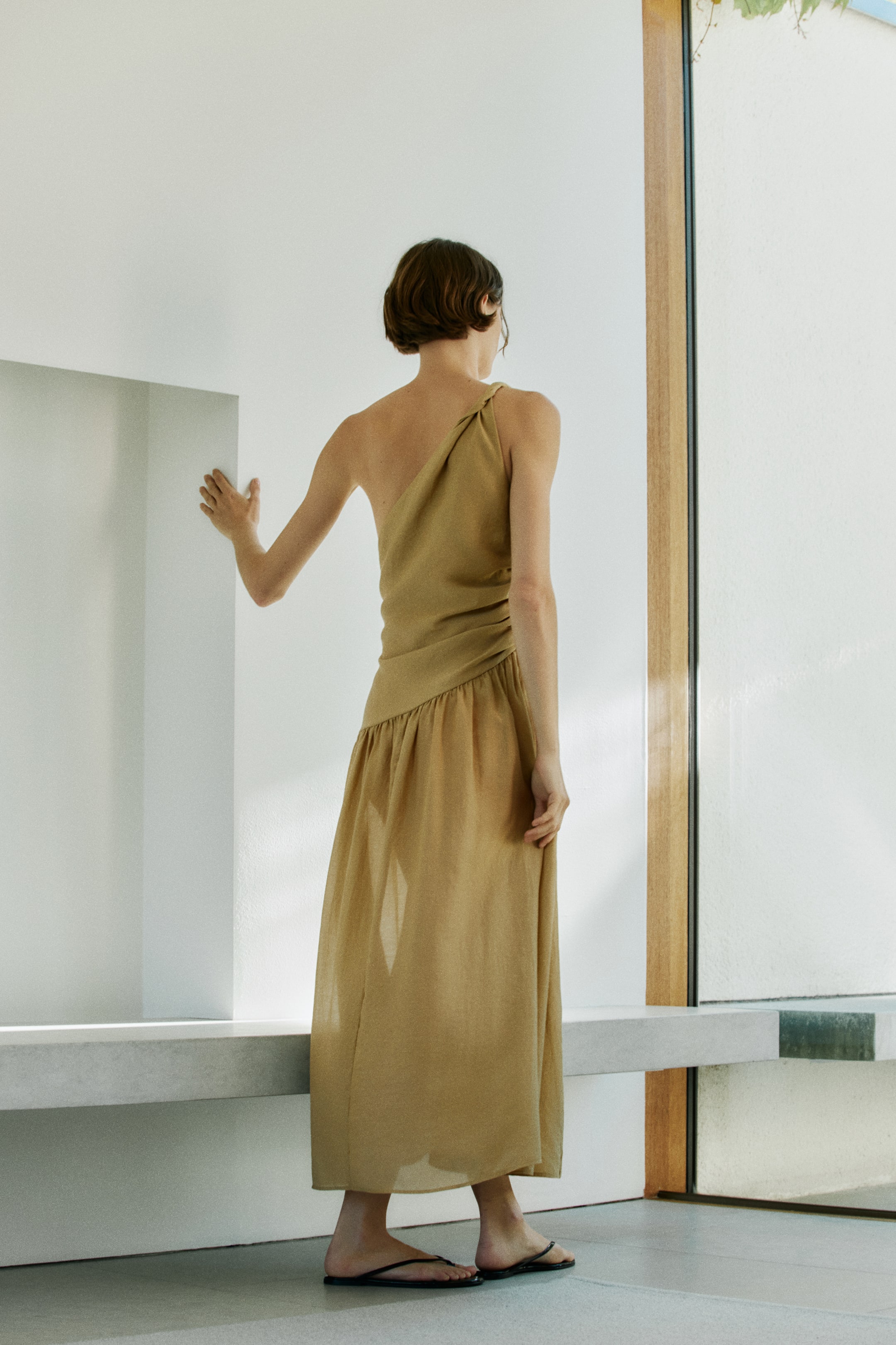 One-Shoulder Dress with Twisted Detail