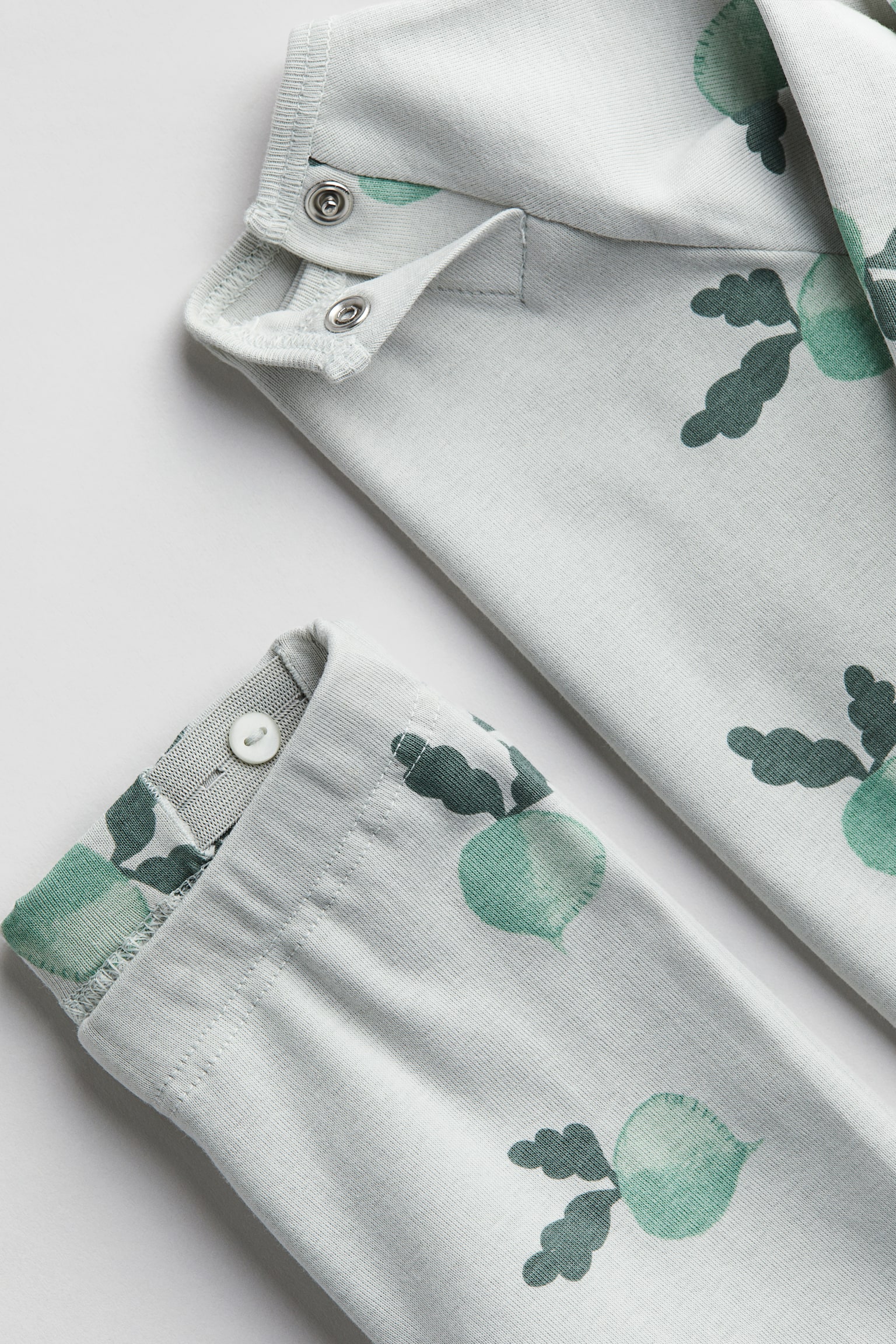 2-piece Cotton Set - Light dusty green/Beetroots - 3