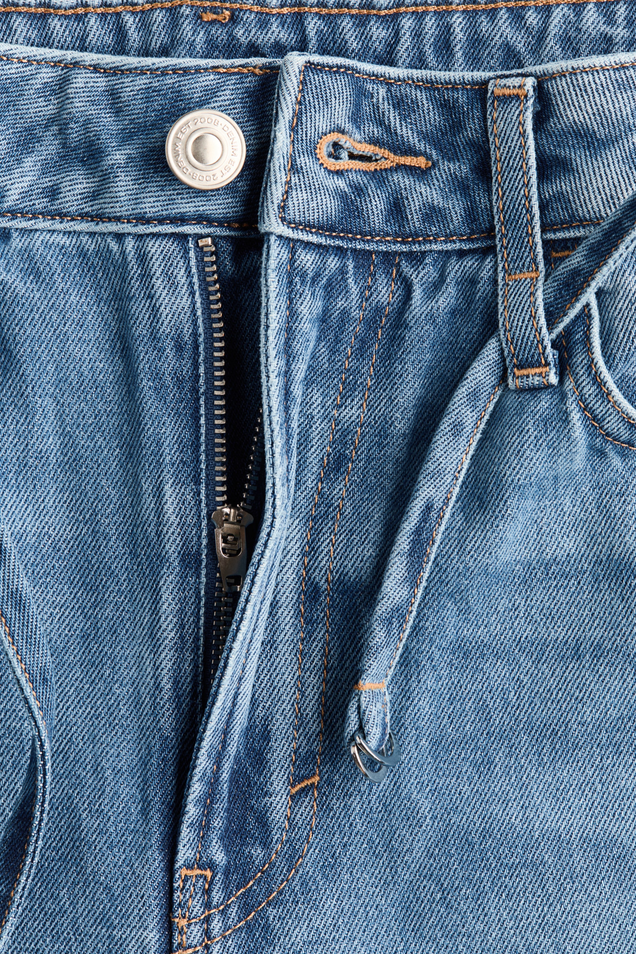 Barrel-Leg High-Waist Jeans