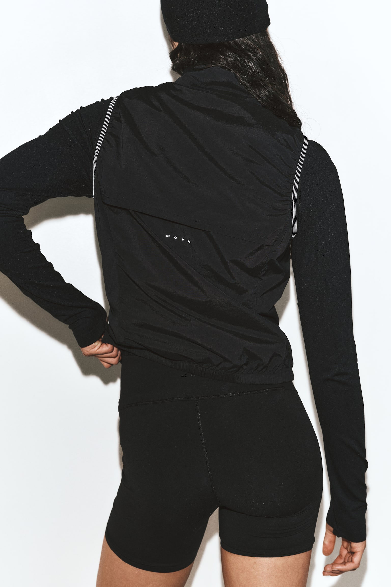 Женский жилет H&M Move Water-Repellent Sports, цвет: Чёрный — фото 5