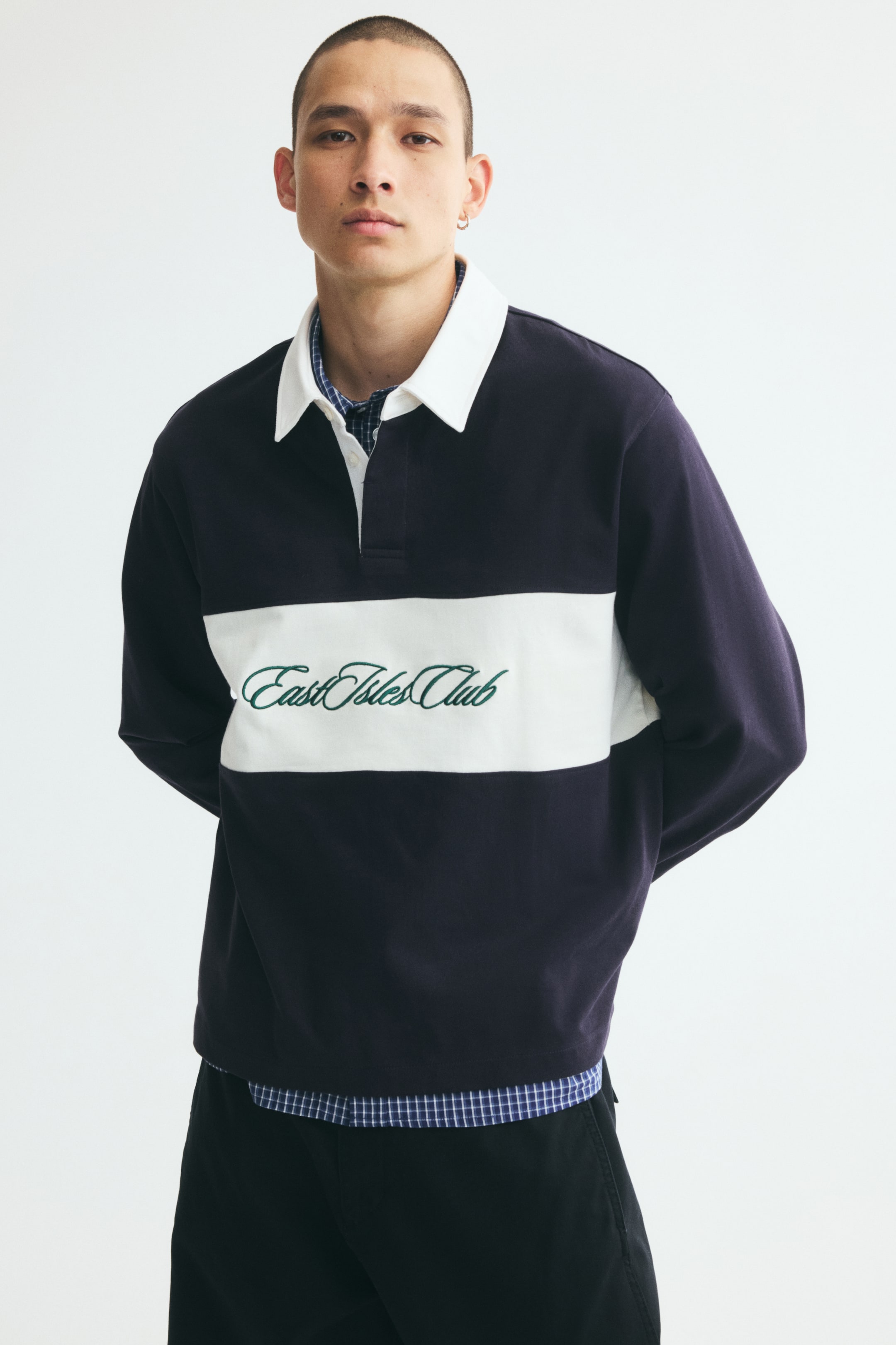 Vis større bilde: Regular Fit Rugbytrøye i bomull - Marineblå/East Isles Club - Men | H&M NO 1