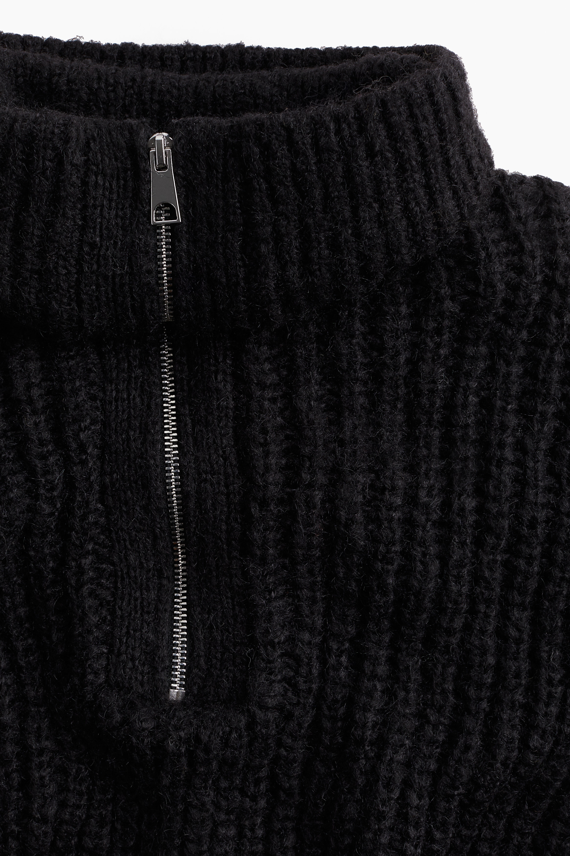 Heveへイヴ suzuran cuff rib knit ブラック 1/4-Zip Rib-Knit Dress - Black - Ladies | H&M US