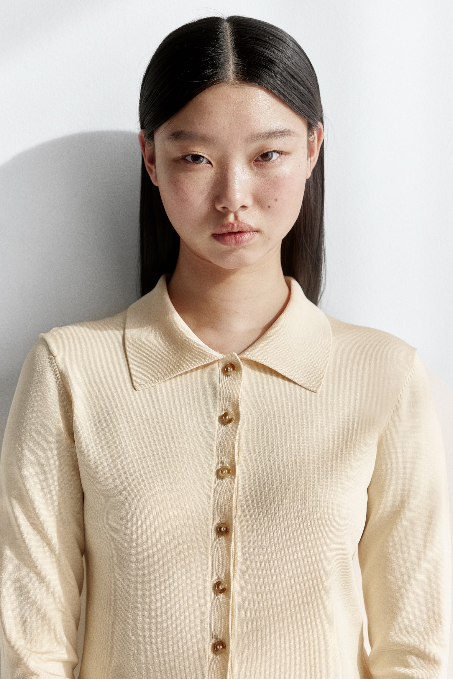 Fine-knit button-front top - Light beige - 1