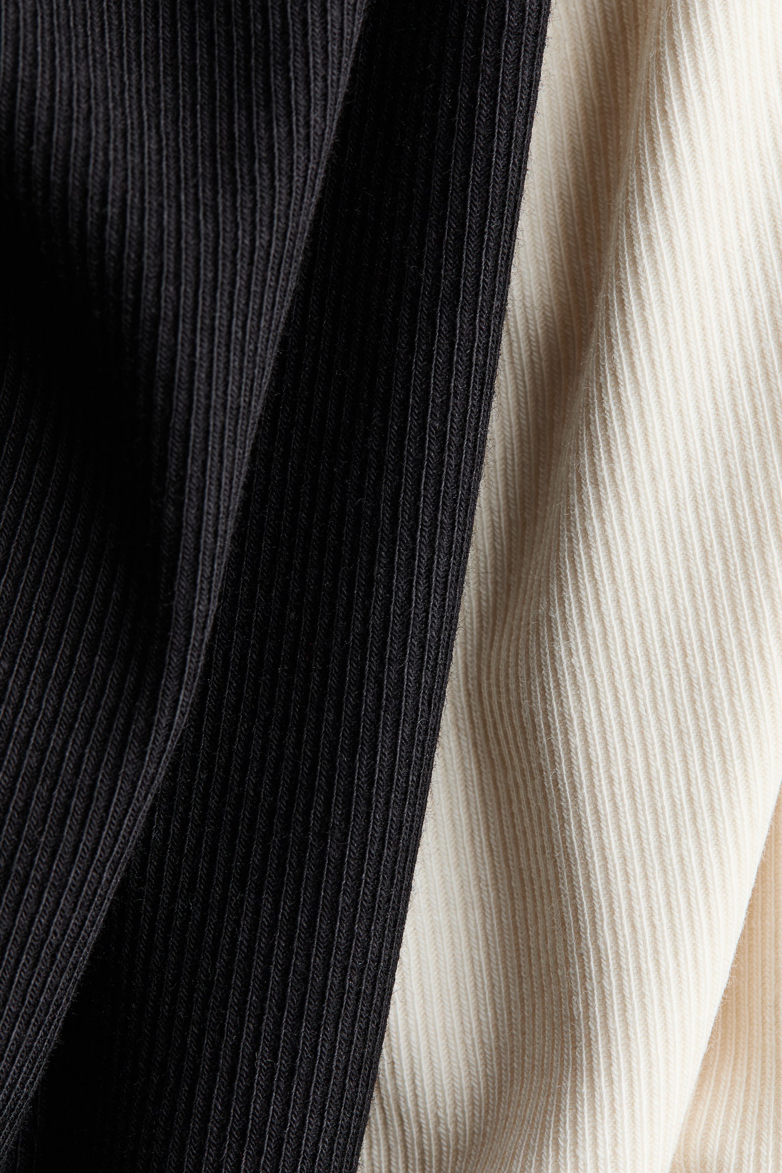 Женские футболки H&M Mama 2-Pack Ribbed T-Shirts, цвет: Чёрный / Кремовый — фото 8