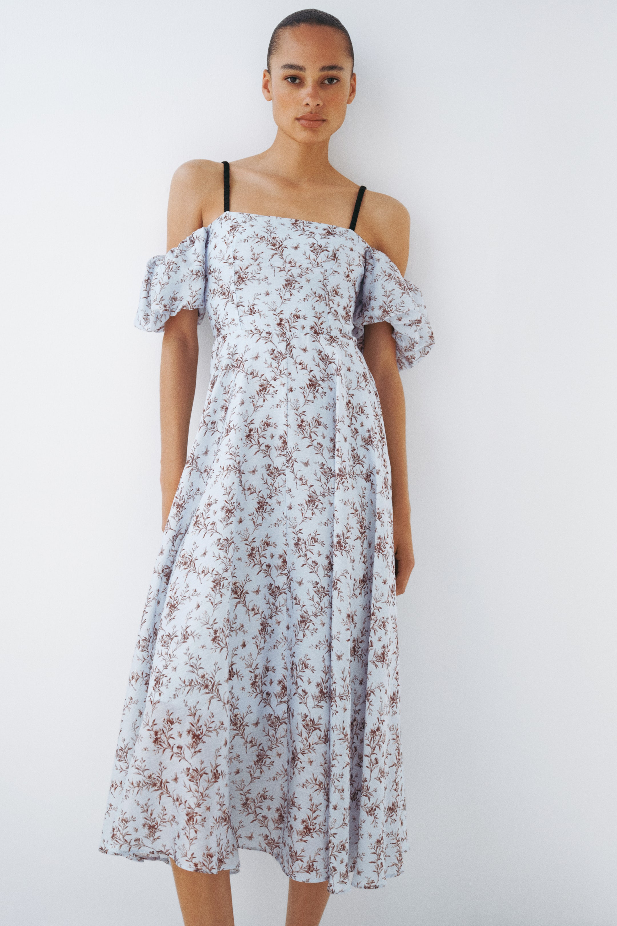 Женские платья H&M Linen-Blend Open-Shoulder Dress — фото 3