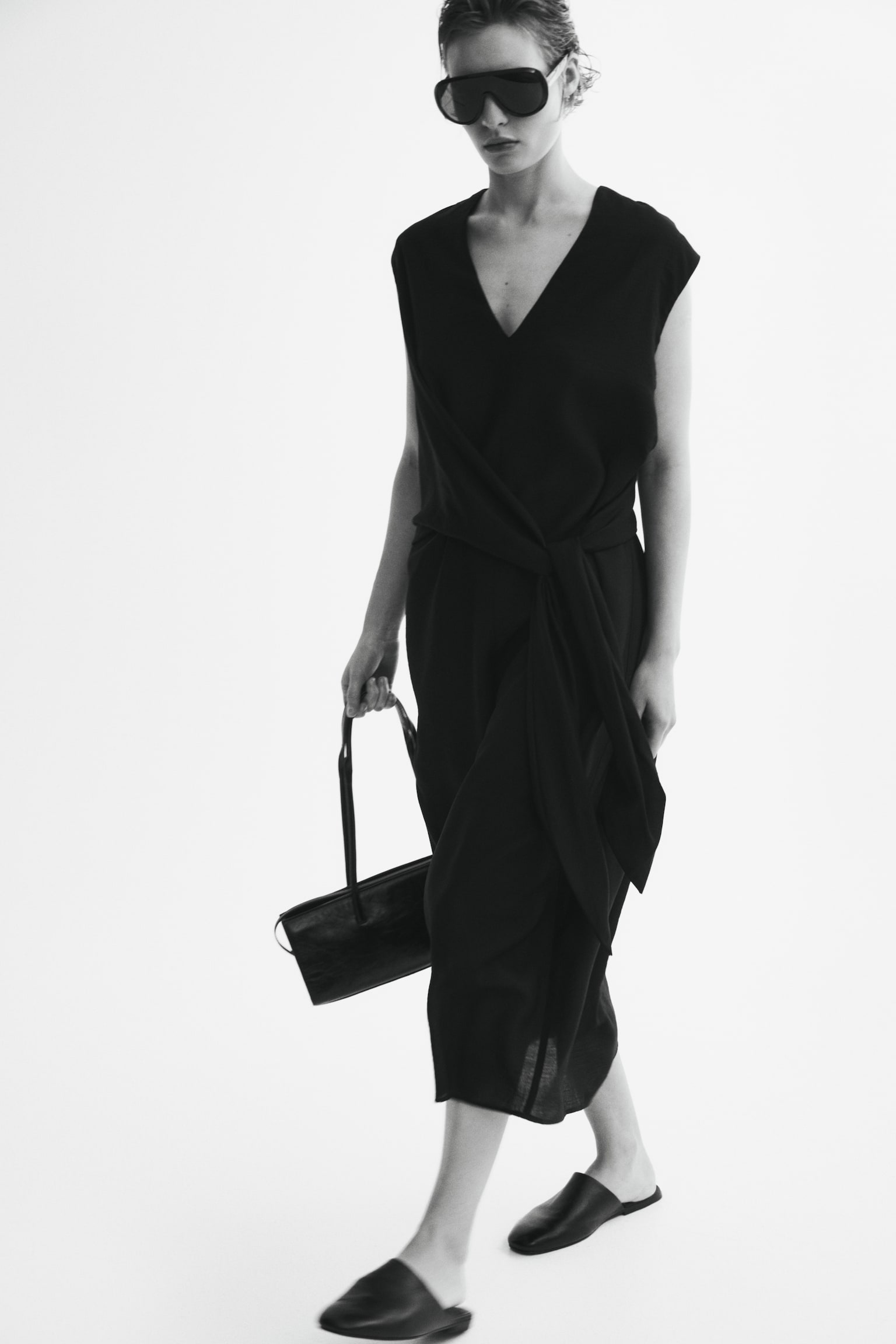 Женское платье H&M Sleeveless Wrap-Detail, цвет: Чёрный — фото 4