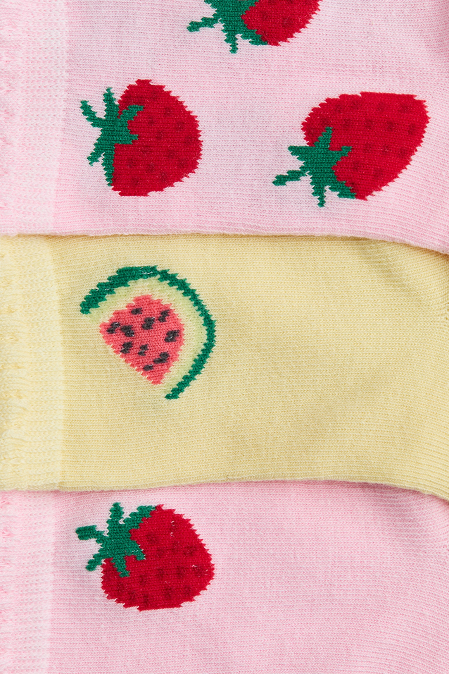 מארז 7 זוגות גרביים - ורוד בהיר/תותים/קרם/פרחוני/ורוד בהיר/חד קרן/תכלת/פרפרים - 2