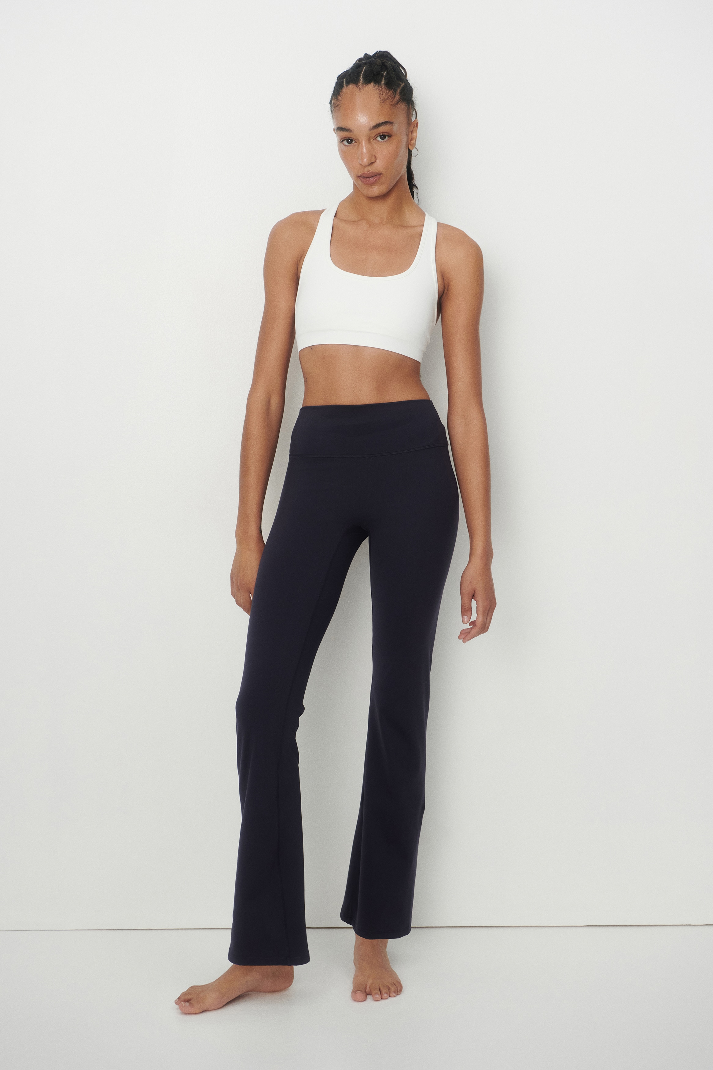 Ausgestellte Yogaleggings mit SoftMove™ - Graulila/Schwarz/Schoko-Mokka/Flieder/Pflaumenlila/Beere/Olivgrün/Warmes Braun/Pastellrosa/Mattviolett/Antikrosa