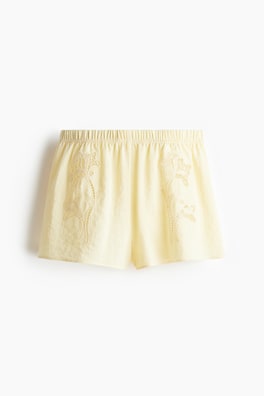 Shorts med broderie anglaise