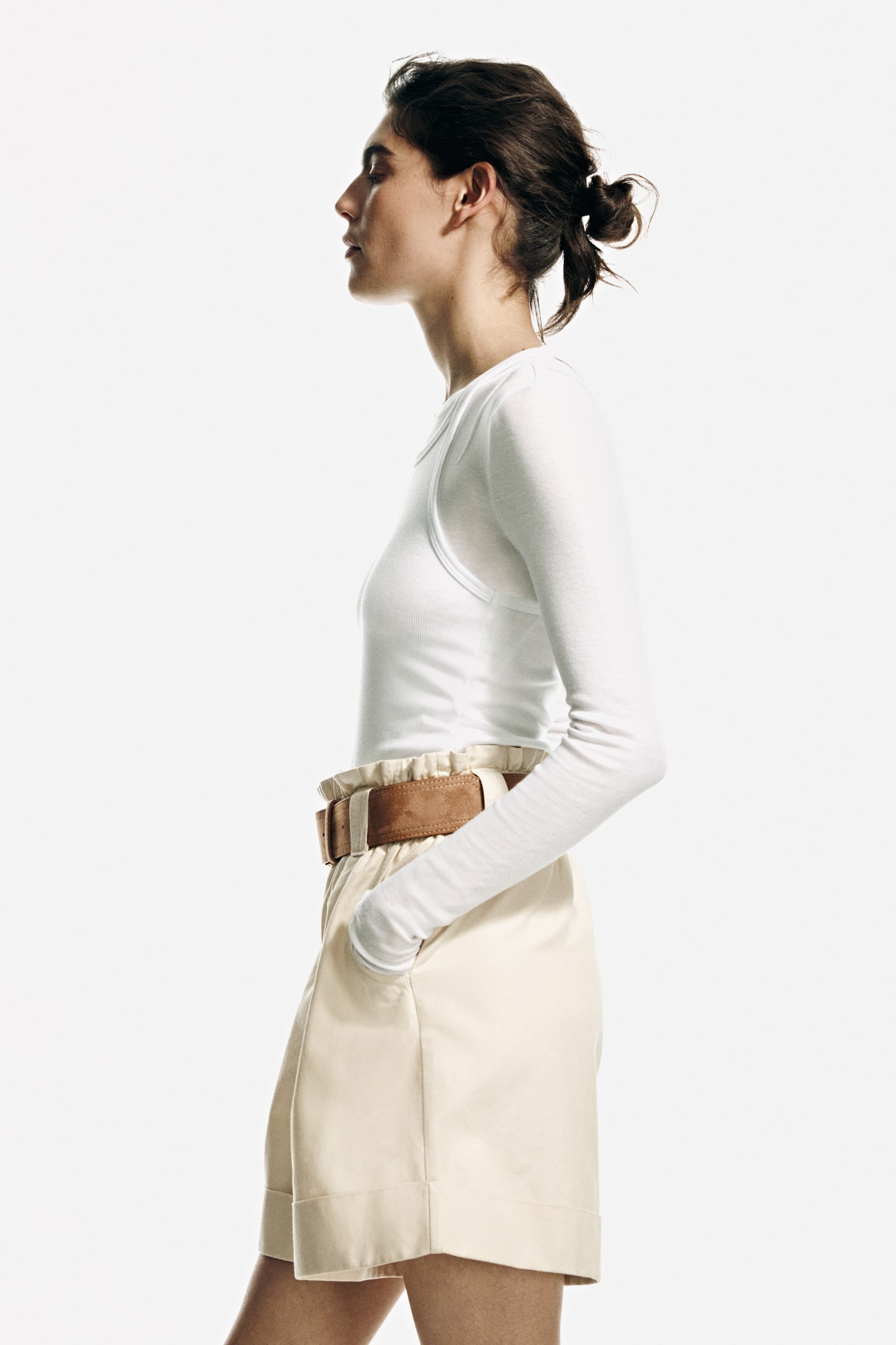 Женские шорты H&M Linen-Blend Paper-Bag Shorts, цвет: Светлый бежевый — фото 4