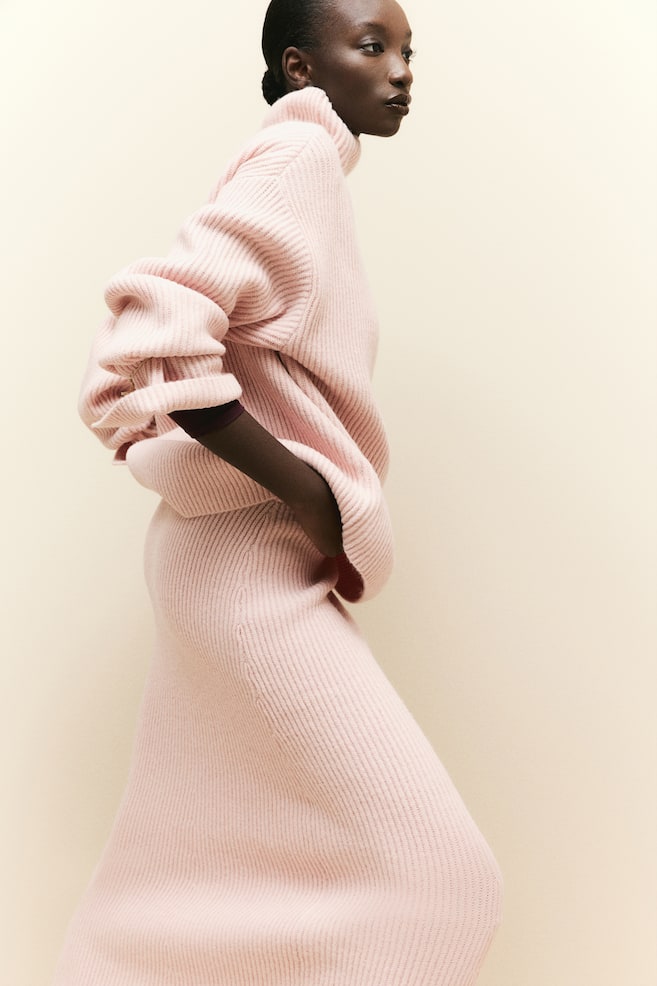 Rib-knit turtleneck jumper - Light pink/Black - 1