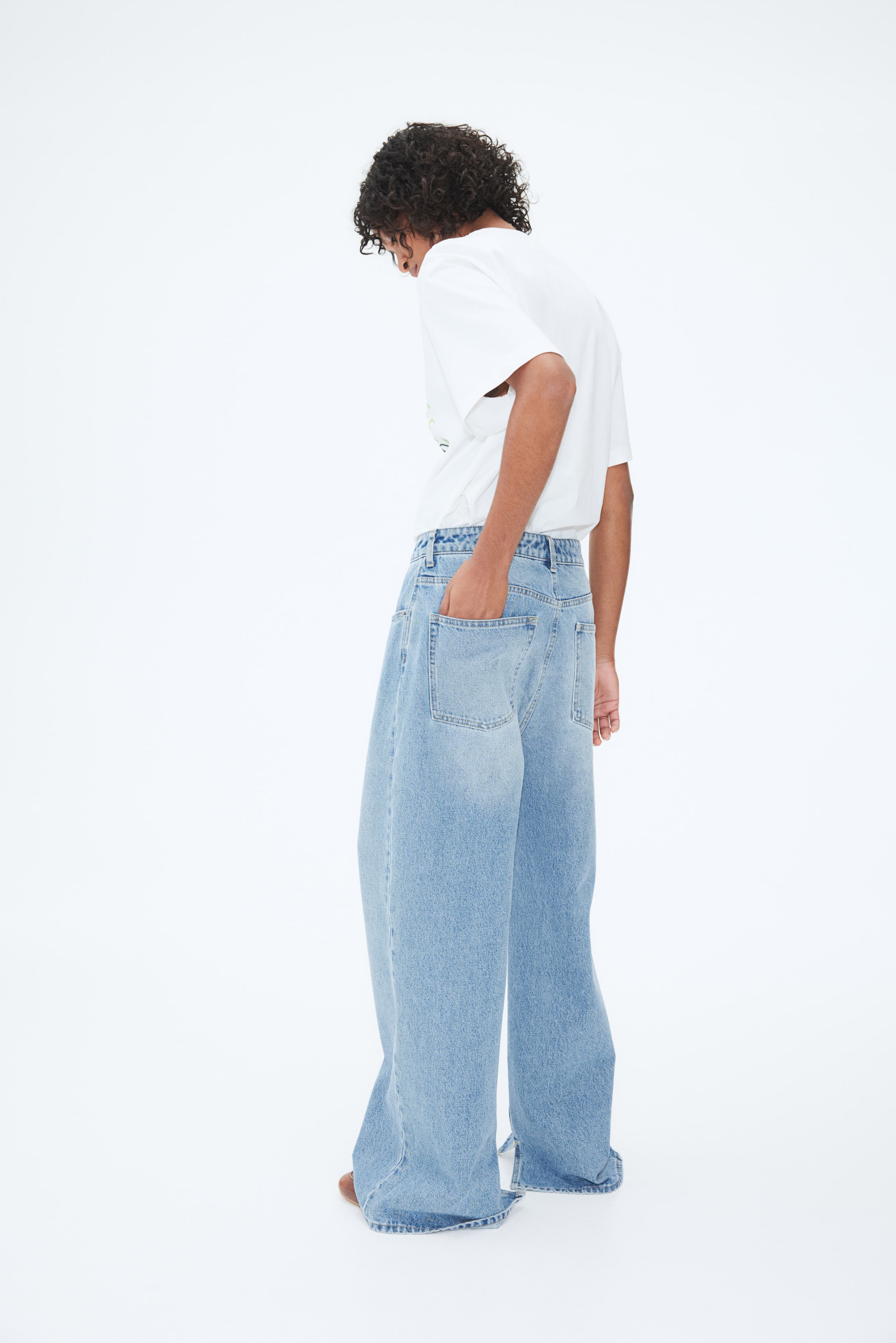 Wide-Leg Jeans