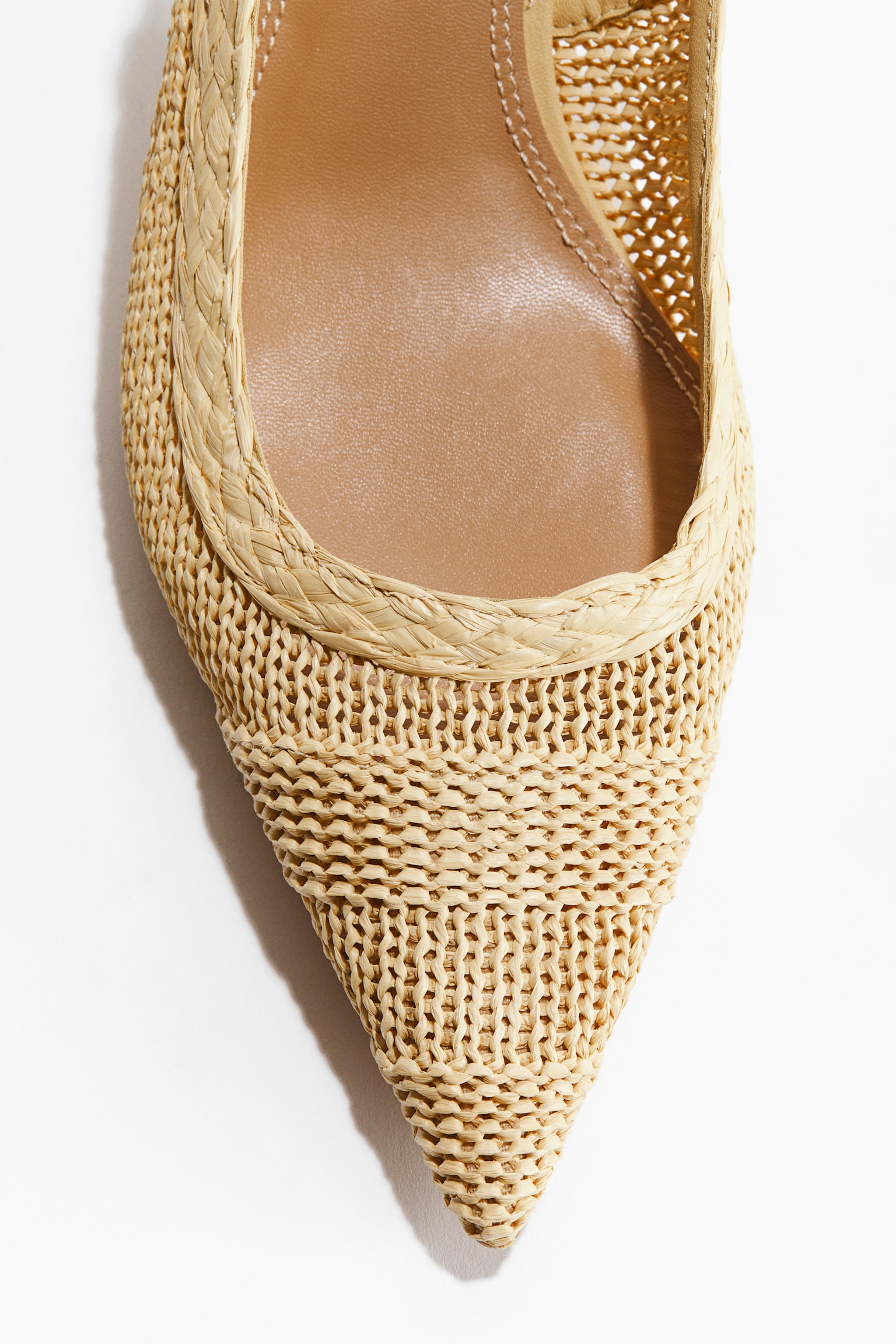 Kitten-heeled straw slingbacks - 2