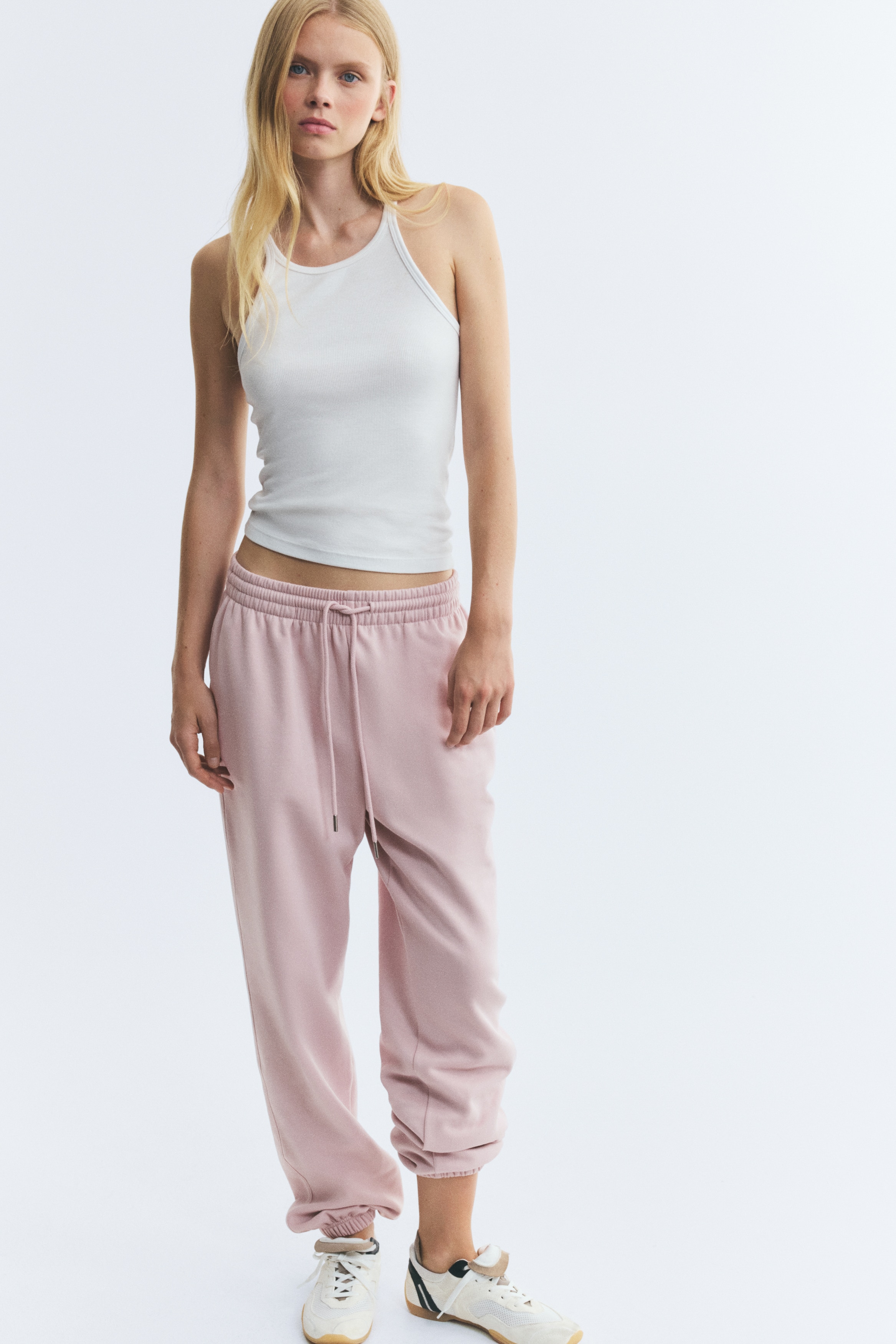 Cotton-blend sweatpantsModel
