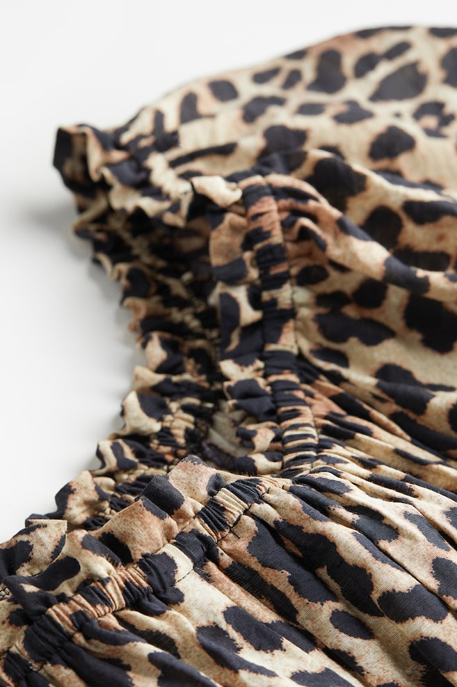 Off-the-shoulder dress - Beige/Leopard print/Black/Black/Patterned - 6