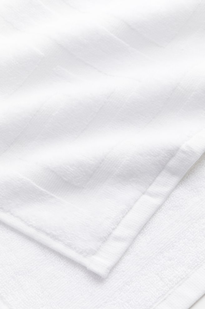 Burnout-patterned guest towel - White/Dark green/Patterned - 2