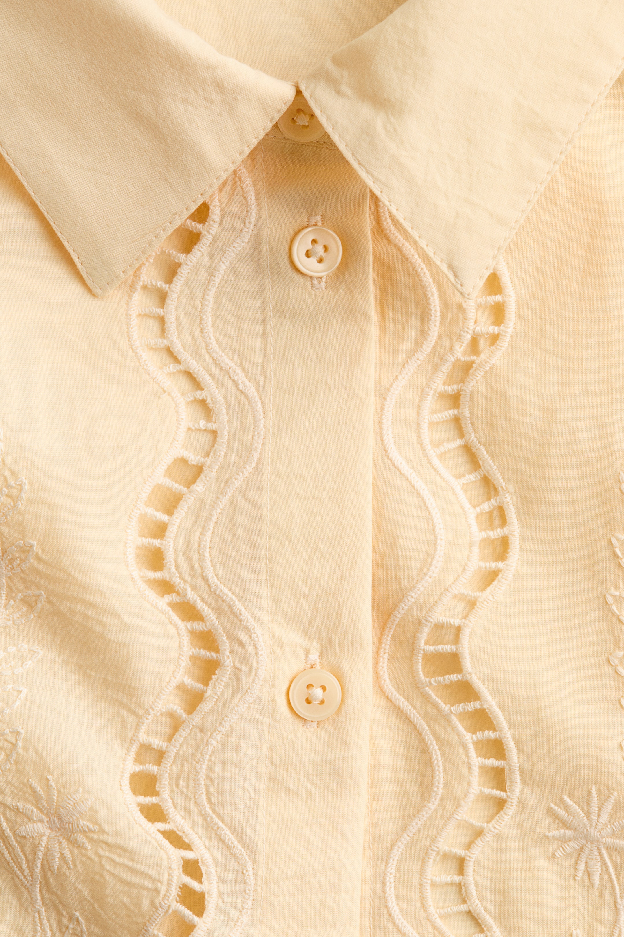 Chemise de plage en coton avec broderie anglaise