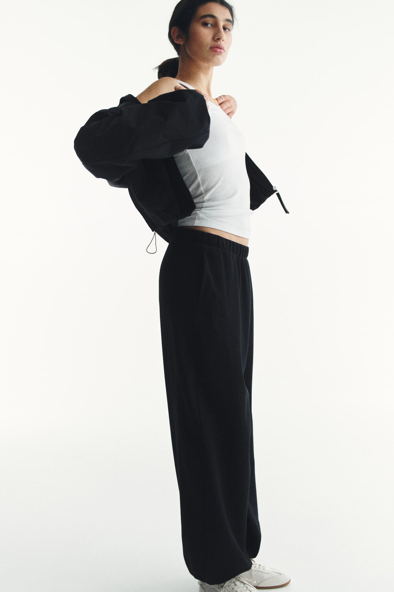 Loose-Fit Joggers - image 4