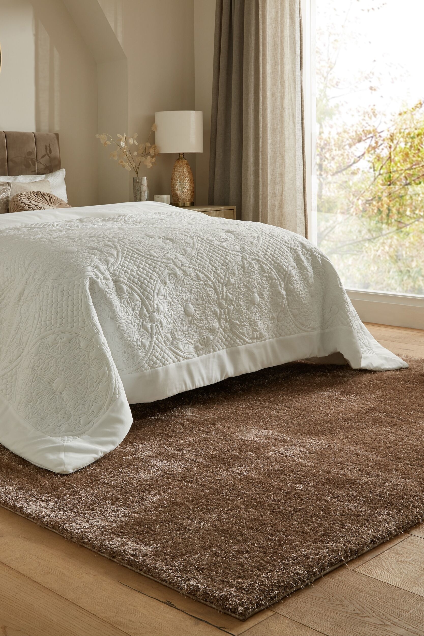 Pörröinen Velvet-kierrätysmatto - Ruskeanharmaa/Vaaleanharmaa/Norsunluunvalkoinen