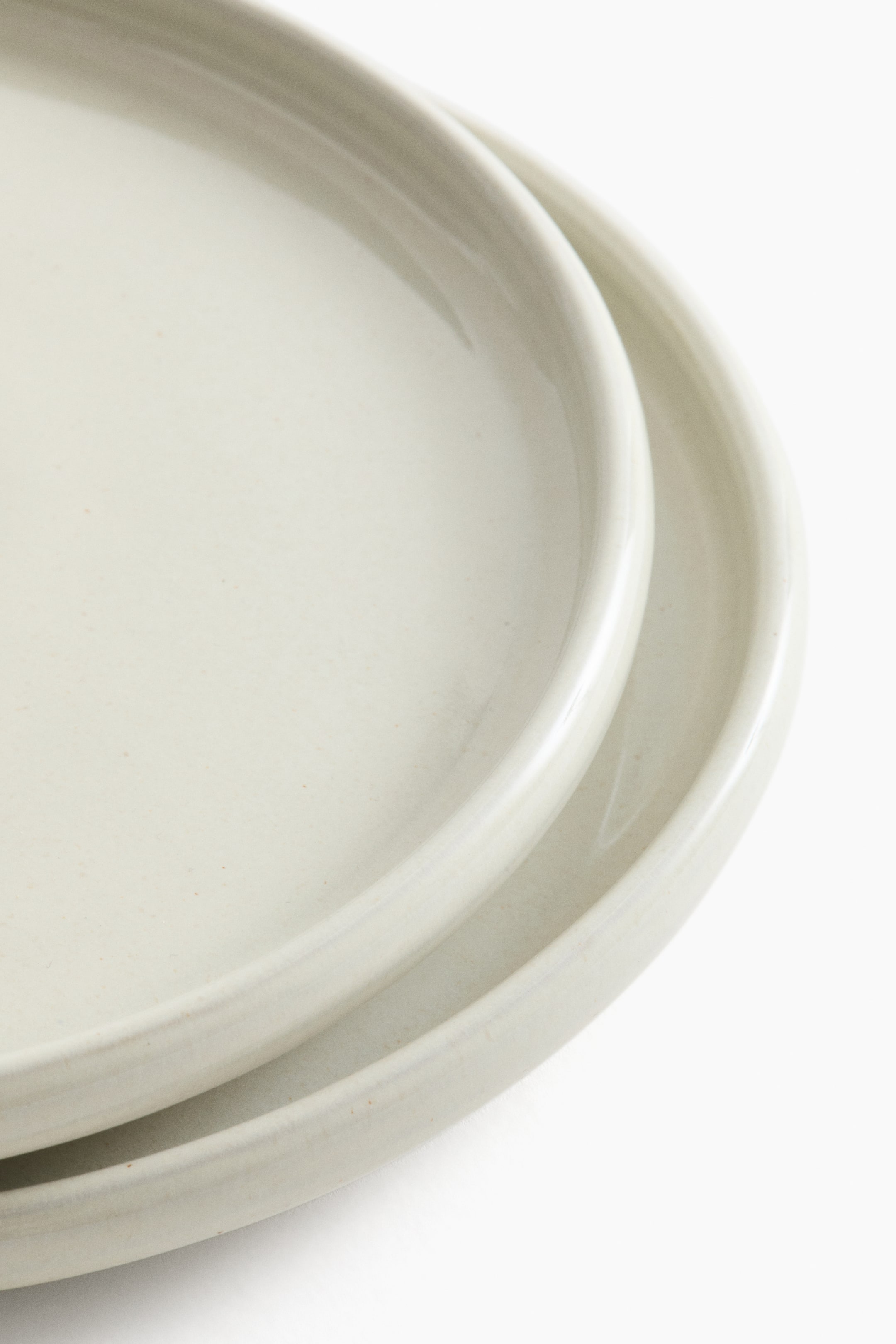 Lot de 2 petites assiettes en grès cérame