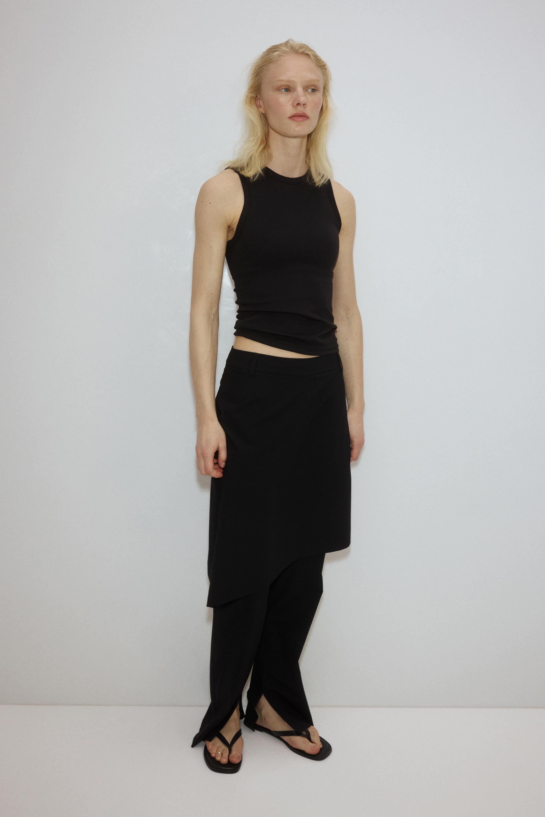 Бра Cooling Slim-Fit Shelf, в рубчик — H&M — фото 3