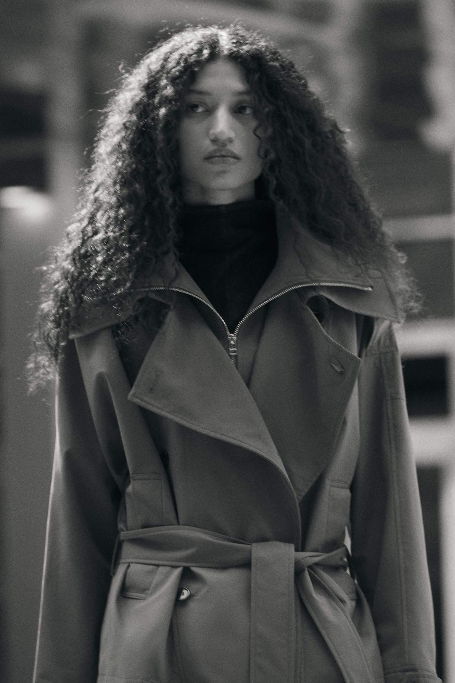 Женское пальто H&M Short Funnel-Collar Trench, цвет: Тёмный серо-коричневый — фото 3