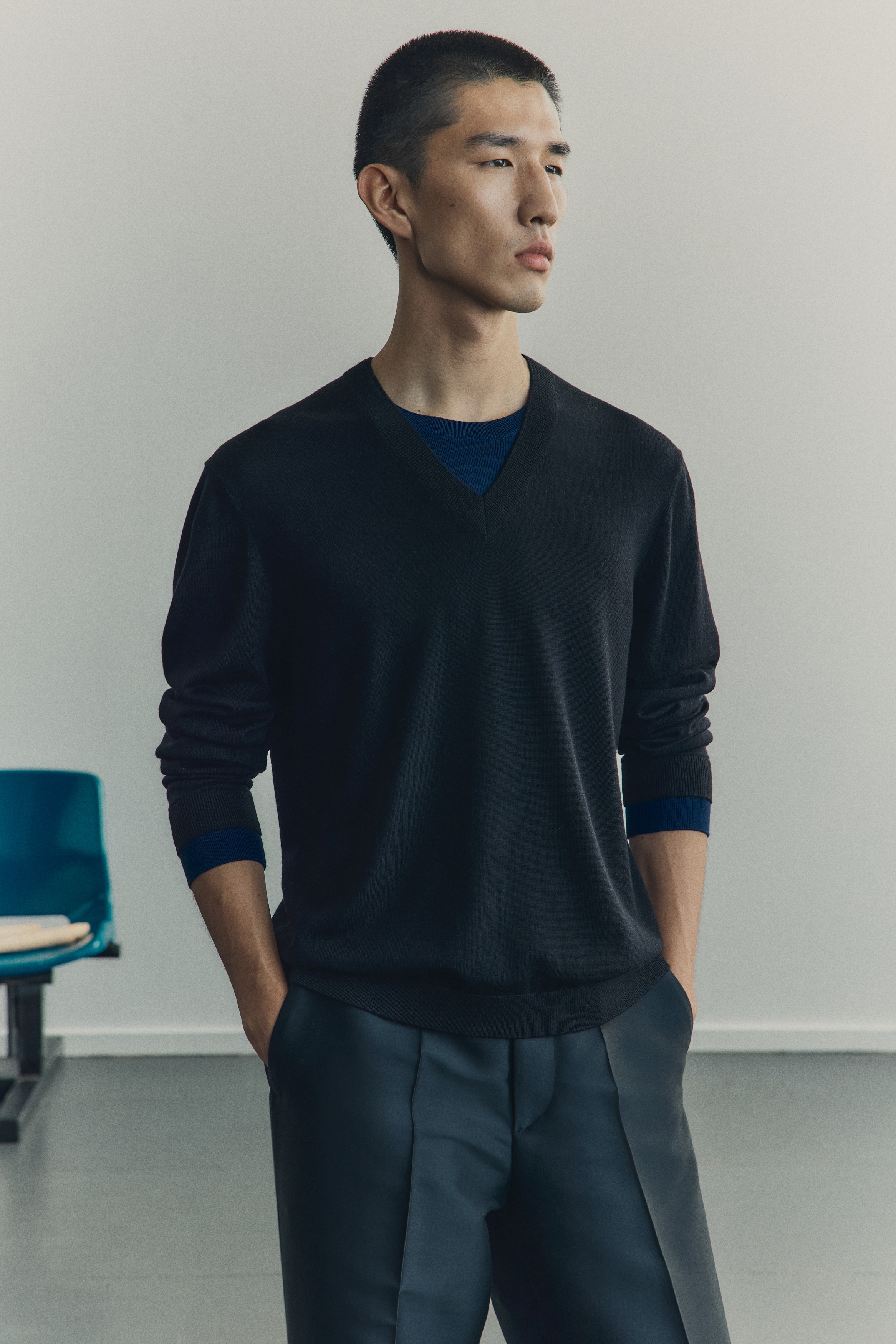 Džemper od finog vunenog pletiva Regular Fit - Crna