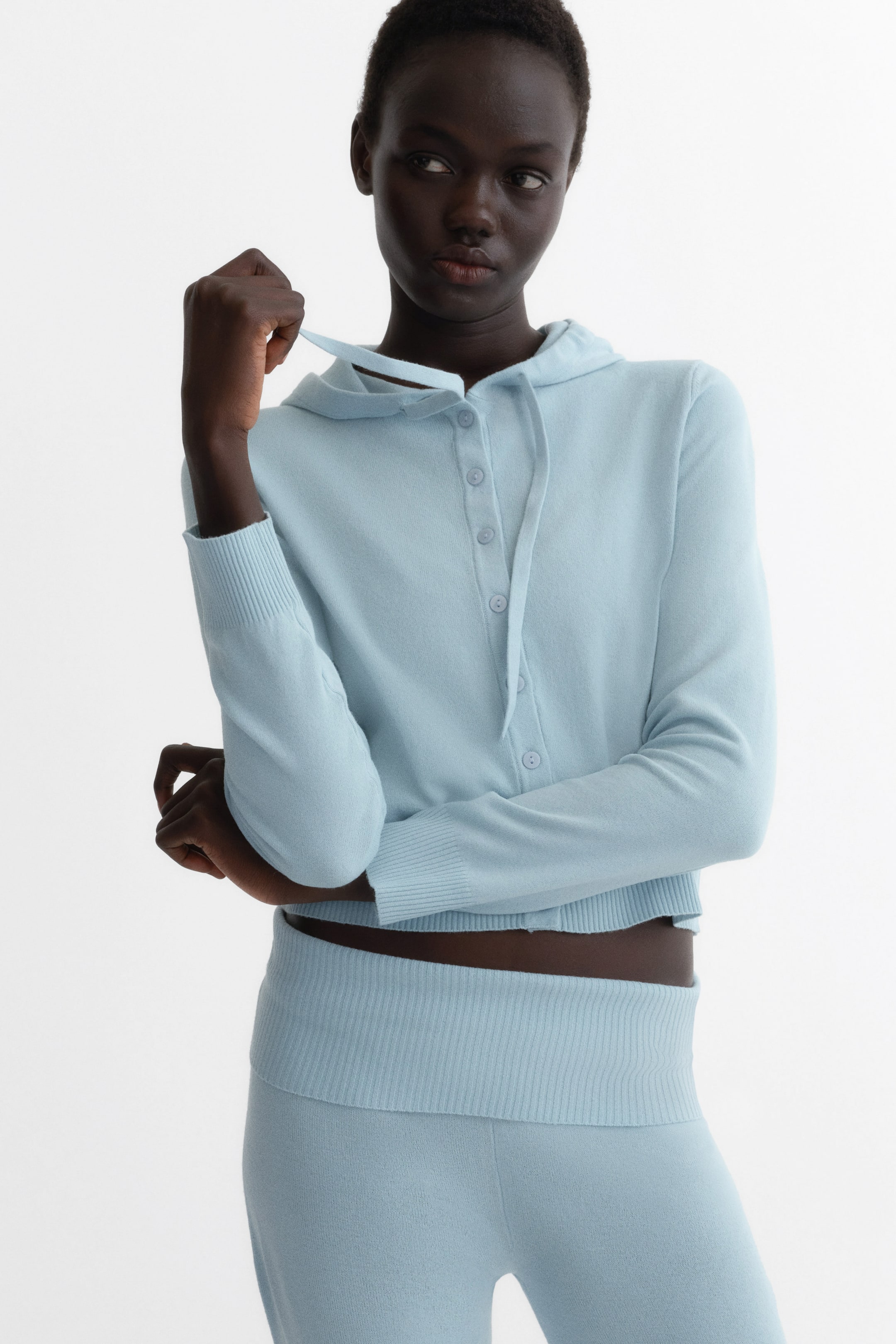 Xem ảnh lớn hơn: Áo cardigan có mũ - Màu xanh dương nhạt - Ladies | H&M VN 1