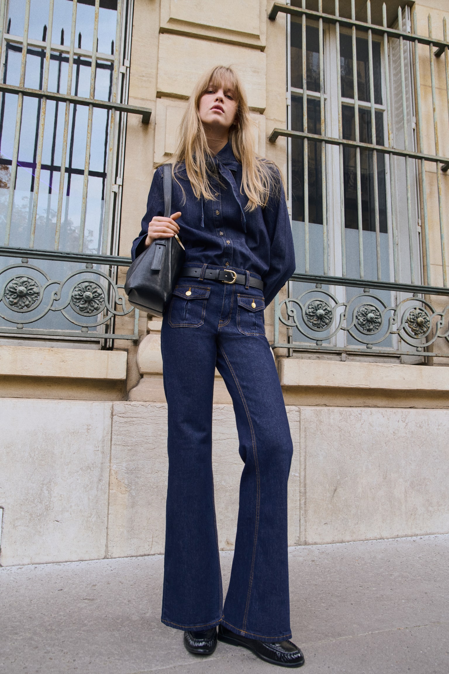 Flared High Jeans - Albastru-denim închis/Albastru-denim - 1