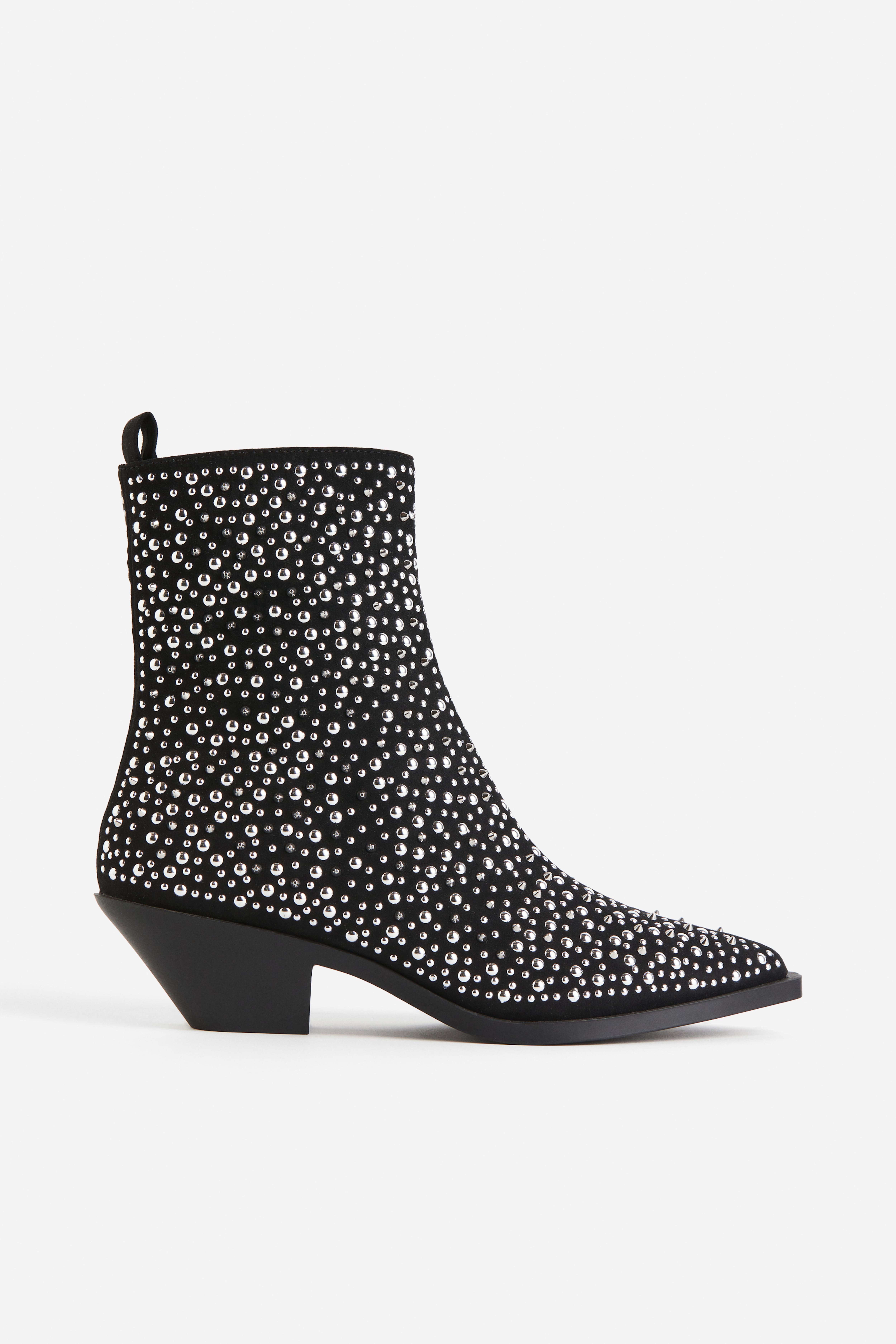 Boots with black studs fashion