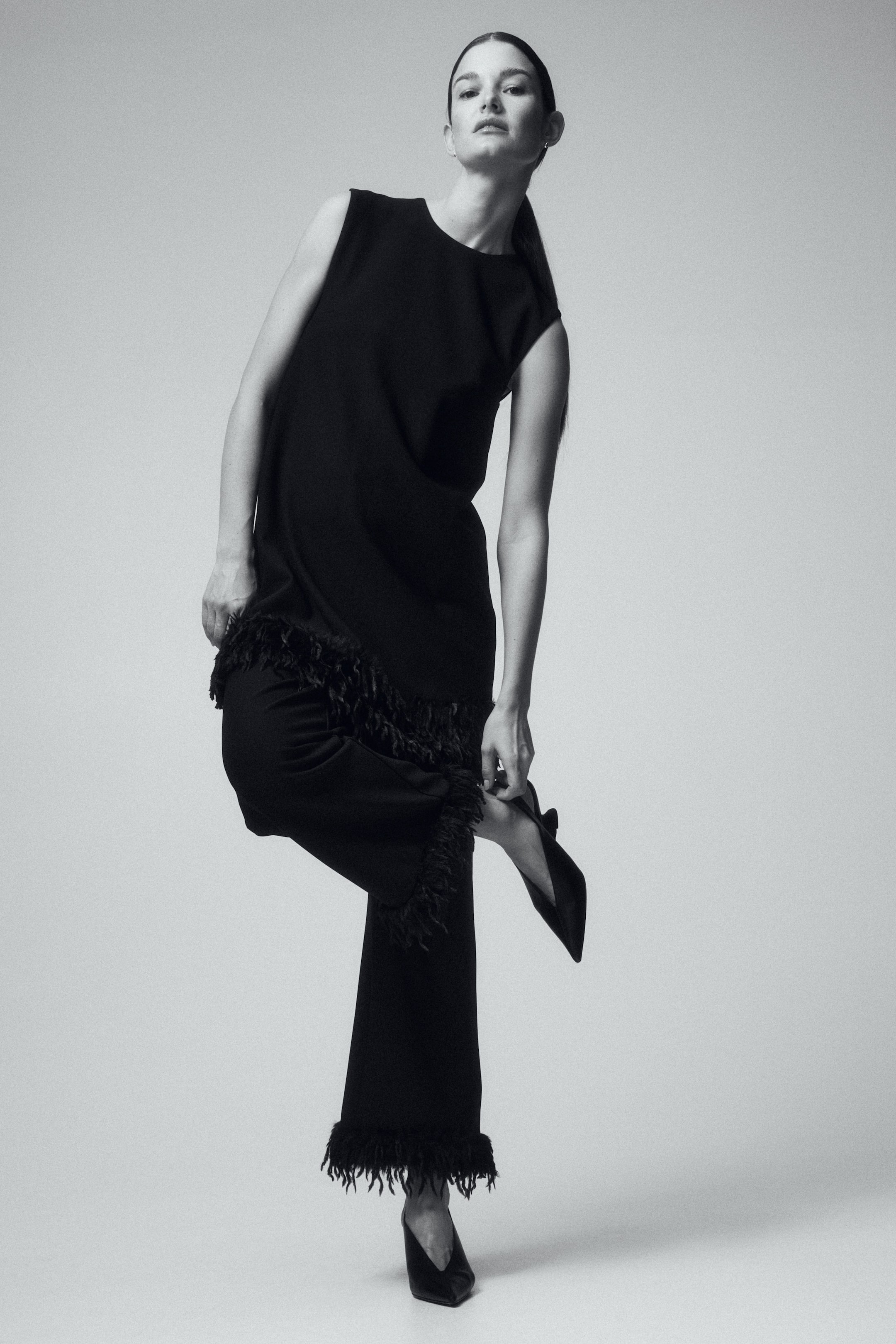 Vezi imaginea mai mare: MAMA Pantaloni cu franjuri - Negru - FEMEI | H&M RO 2