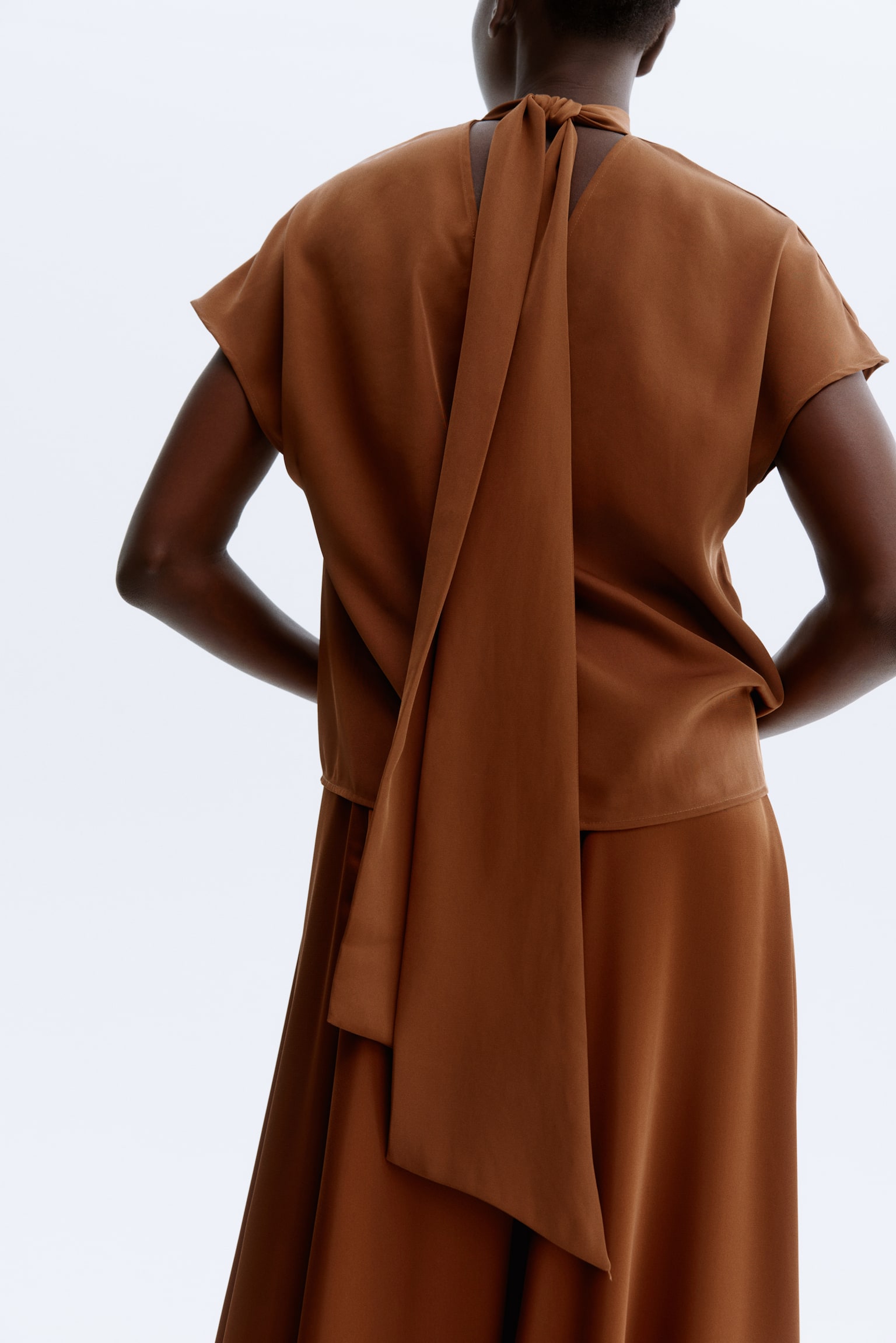 Áo kiểu có cổ kiểu khăn quàng - Màu nâu - 5