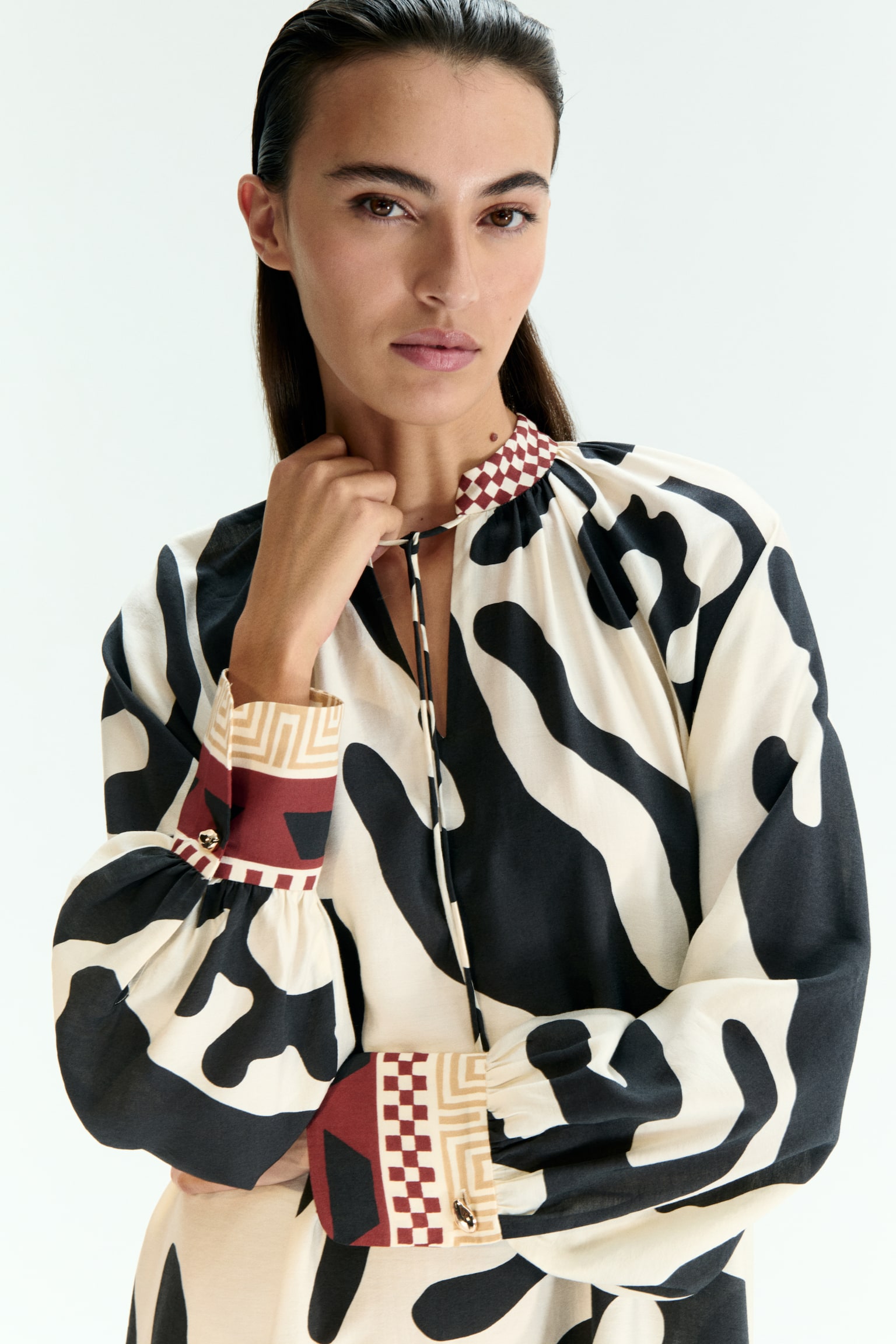 Loose-fit dress - Cream/Black patterned/Light beige/Floral - 5