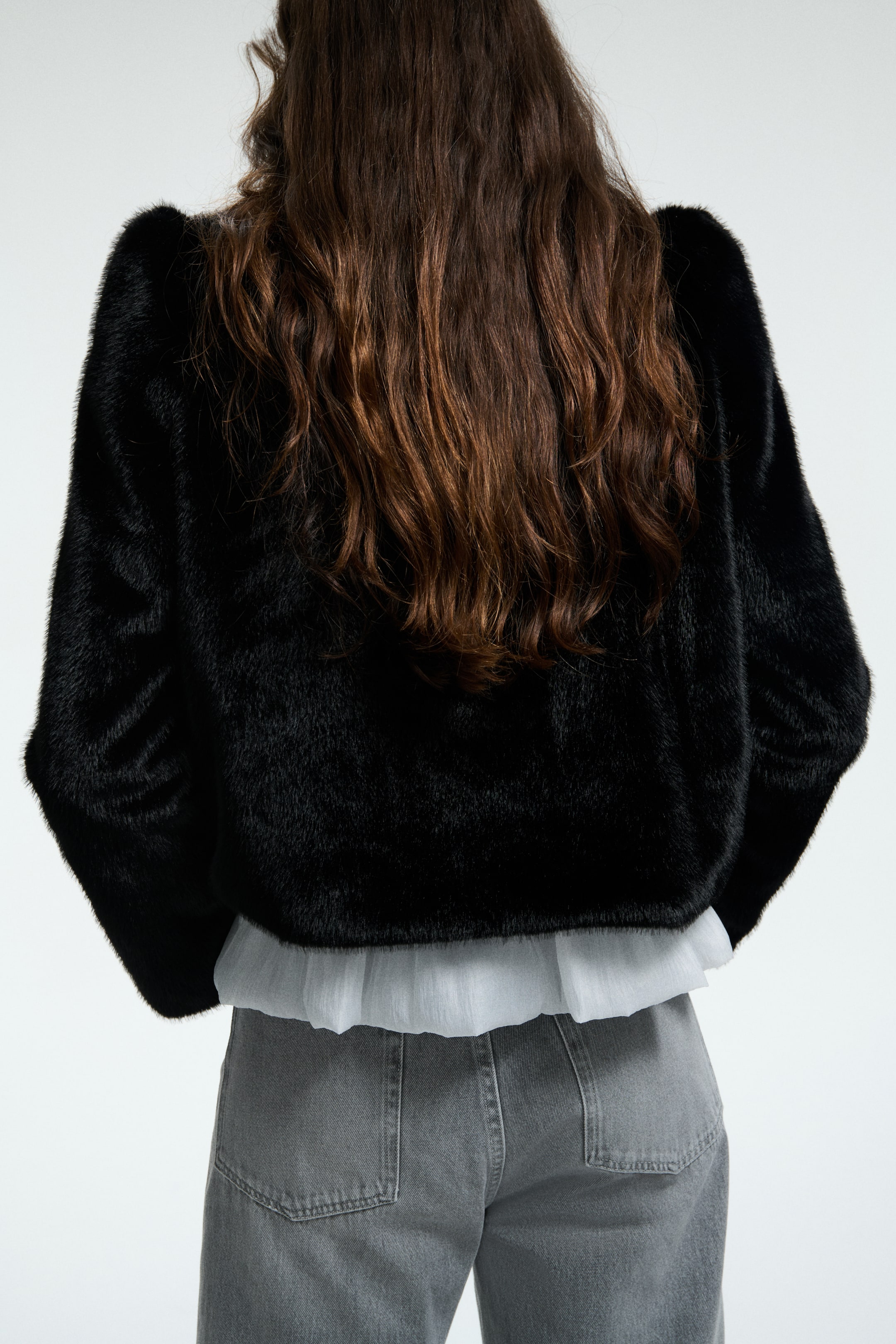 Zobrazit větší obrázek: Fluffy jacket - Černá - ŽENY | H&M CZ 4