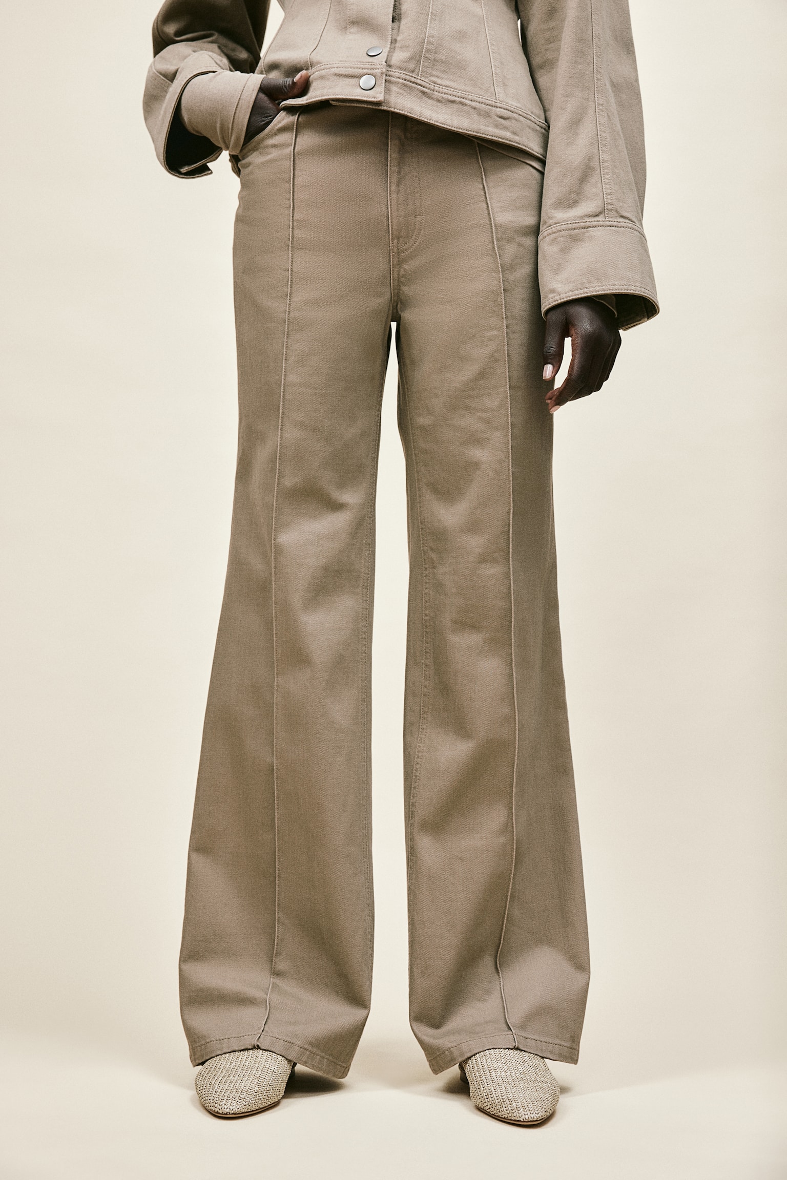 Flared crease-leg twill trousers - Dark beige/Cream - 4