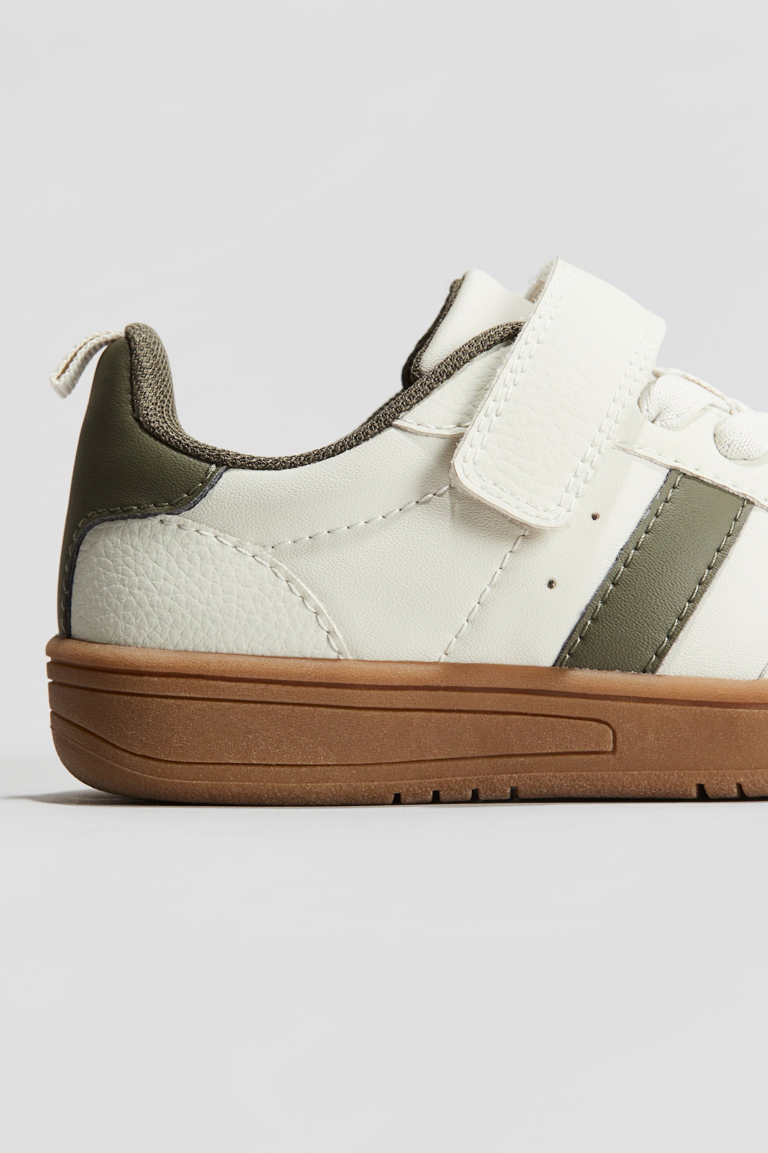 Blockfärgade sneakers - Vit/Svart/Vit/Beige - 2