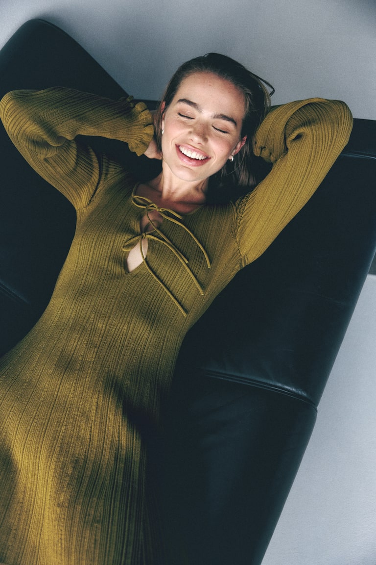 Women's Olive green Flared dress | H&M