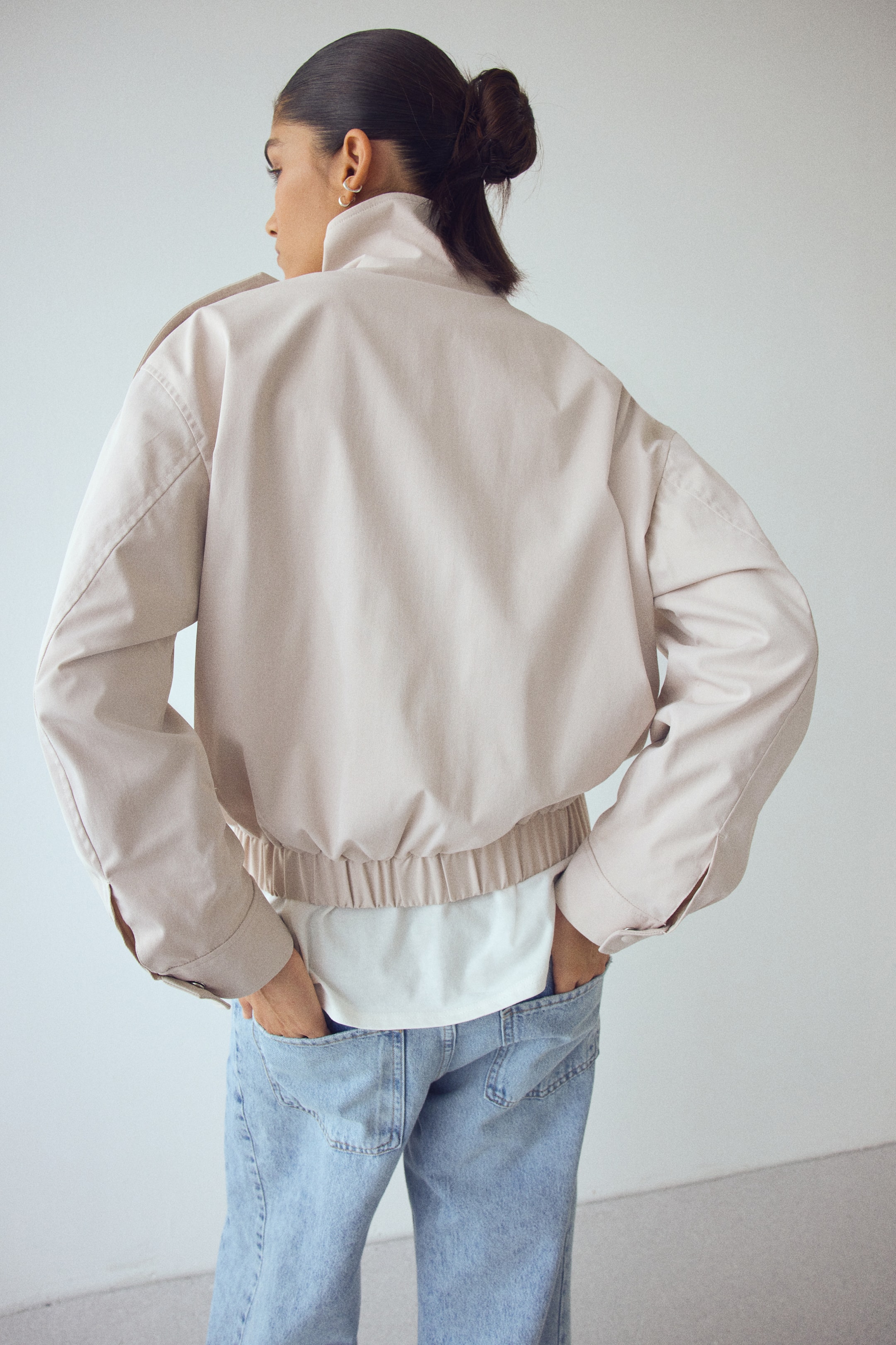 Женские куртки H&M Oversized Jacket with Belt — фото 5