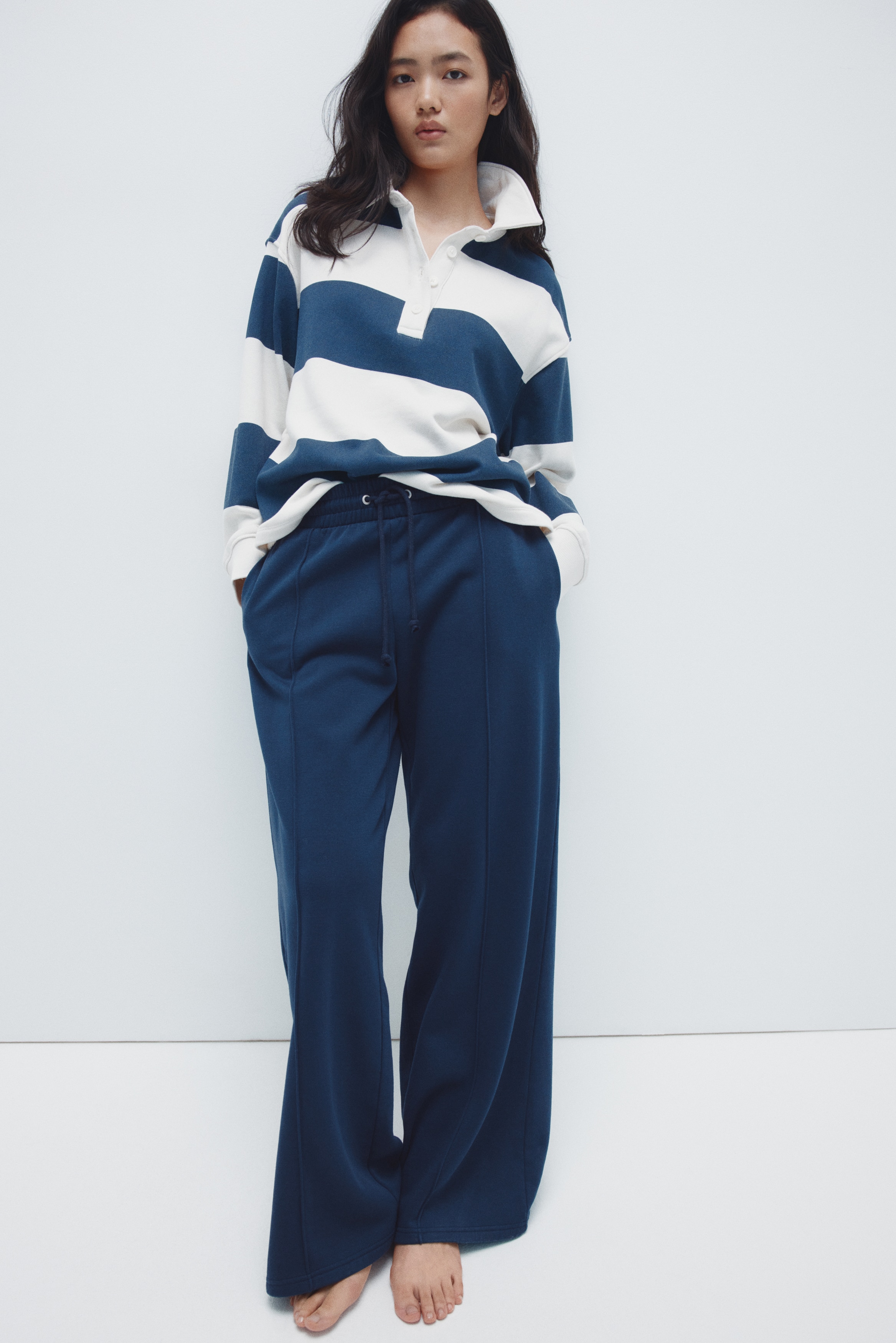 Wide crease-front sweatpants