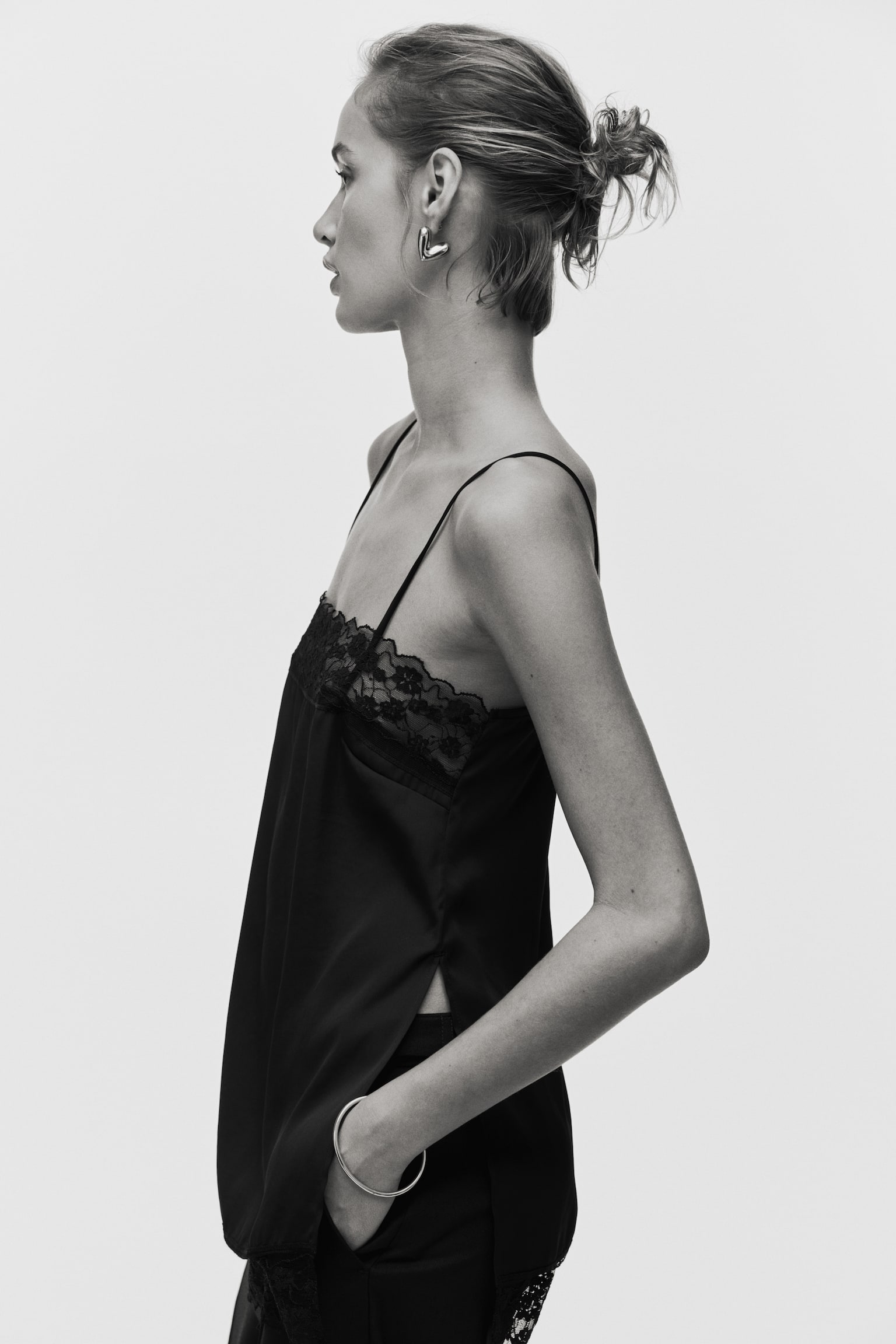 Lace-trimmed strappy top - Black - 1